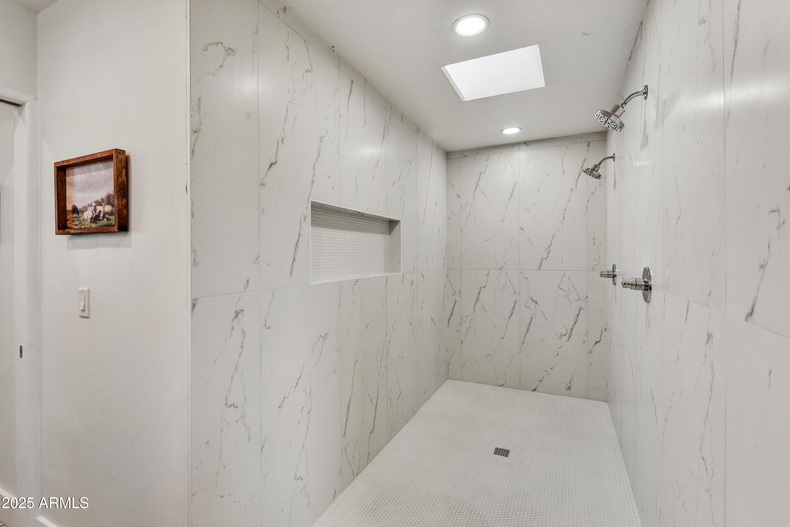 1735 W Mitchell Drive