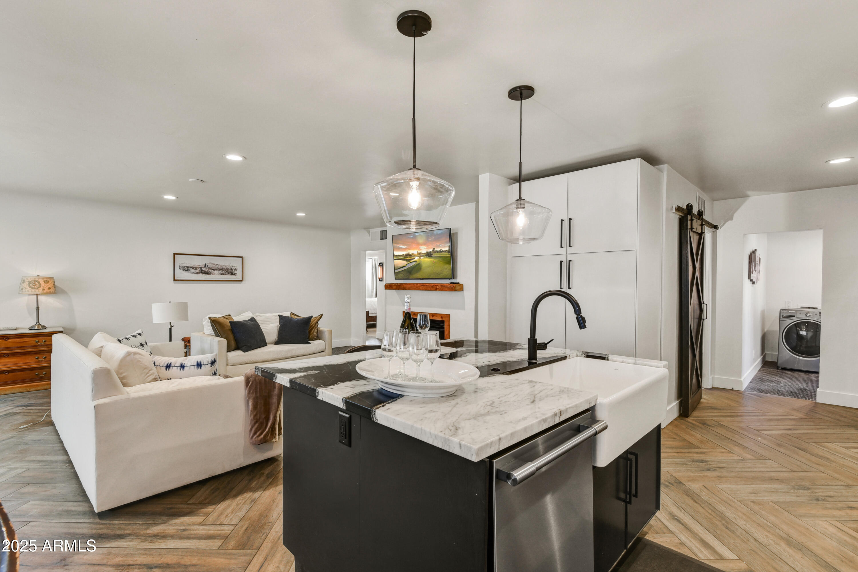 1735 W Mitchell Drive