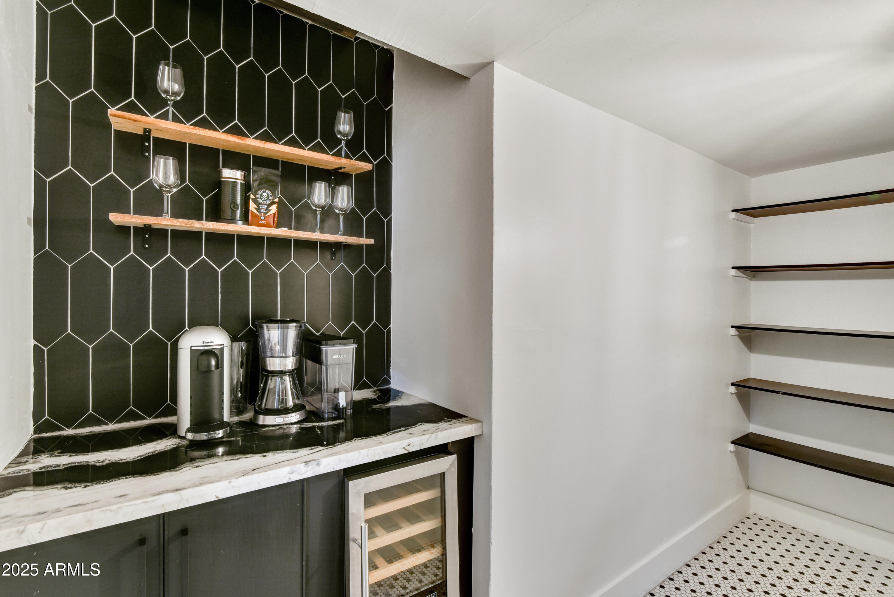 1735 W Mitchell Drive