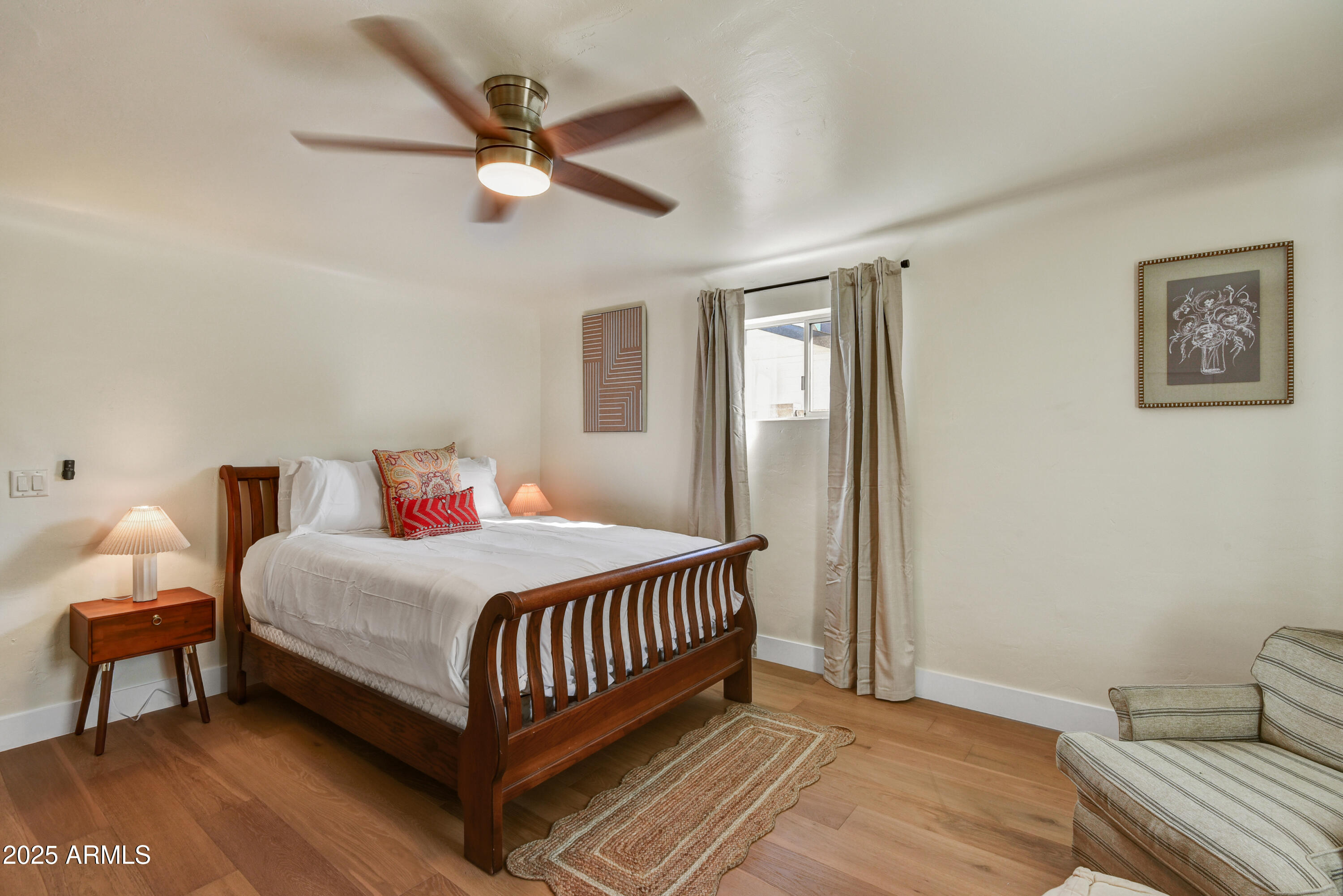 1735 W Mitchell Drive