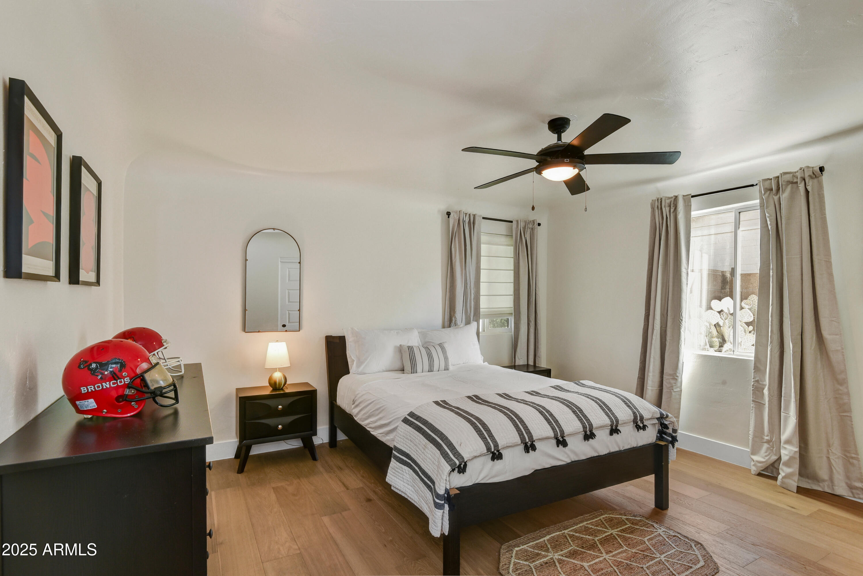 1735 W Mitchell Drive