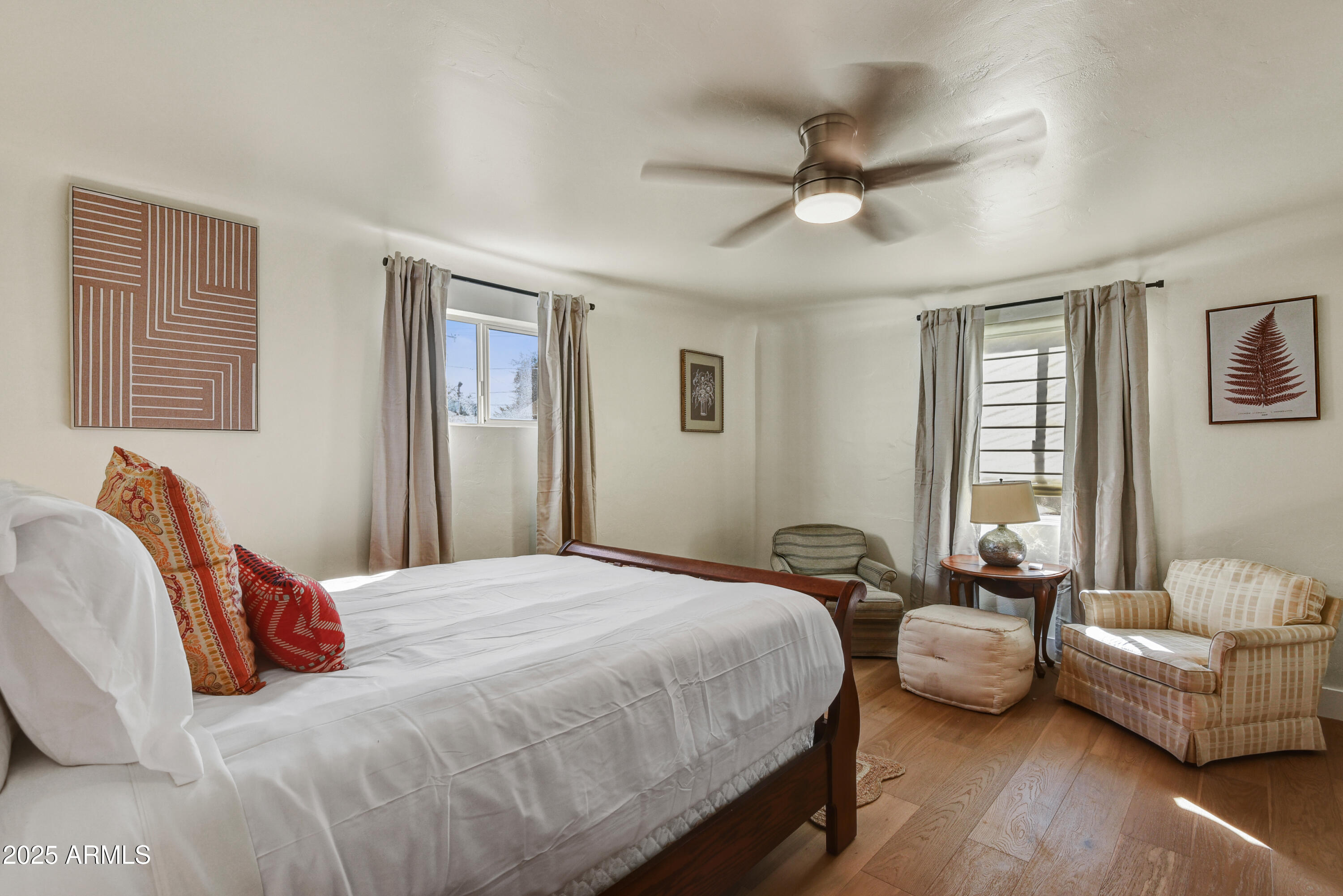 1735 W Mitchell Drive