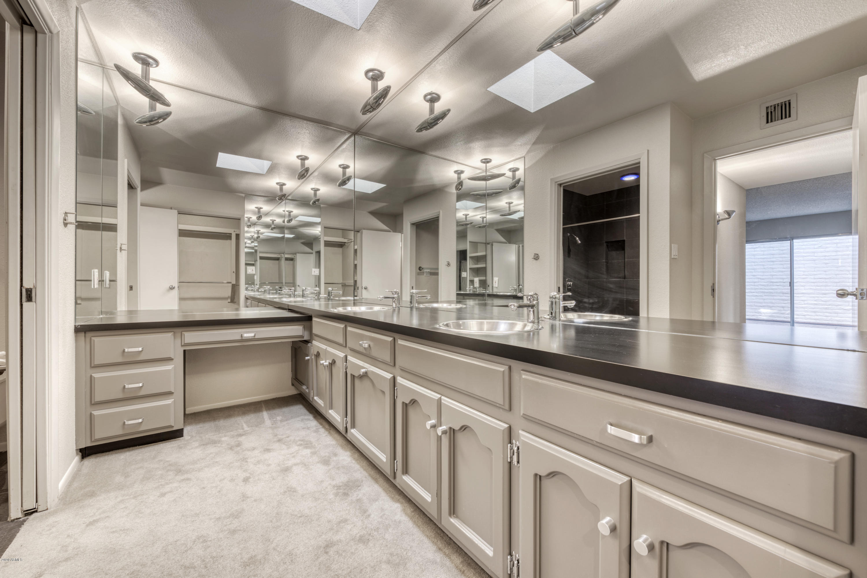 7145 E MCDONALD Drive