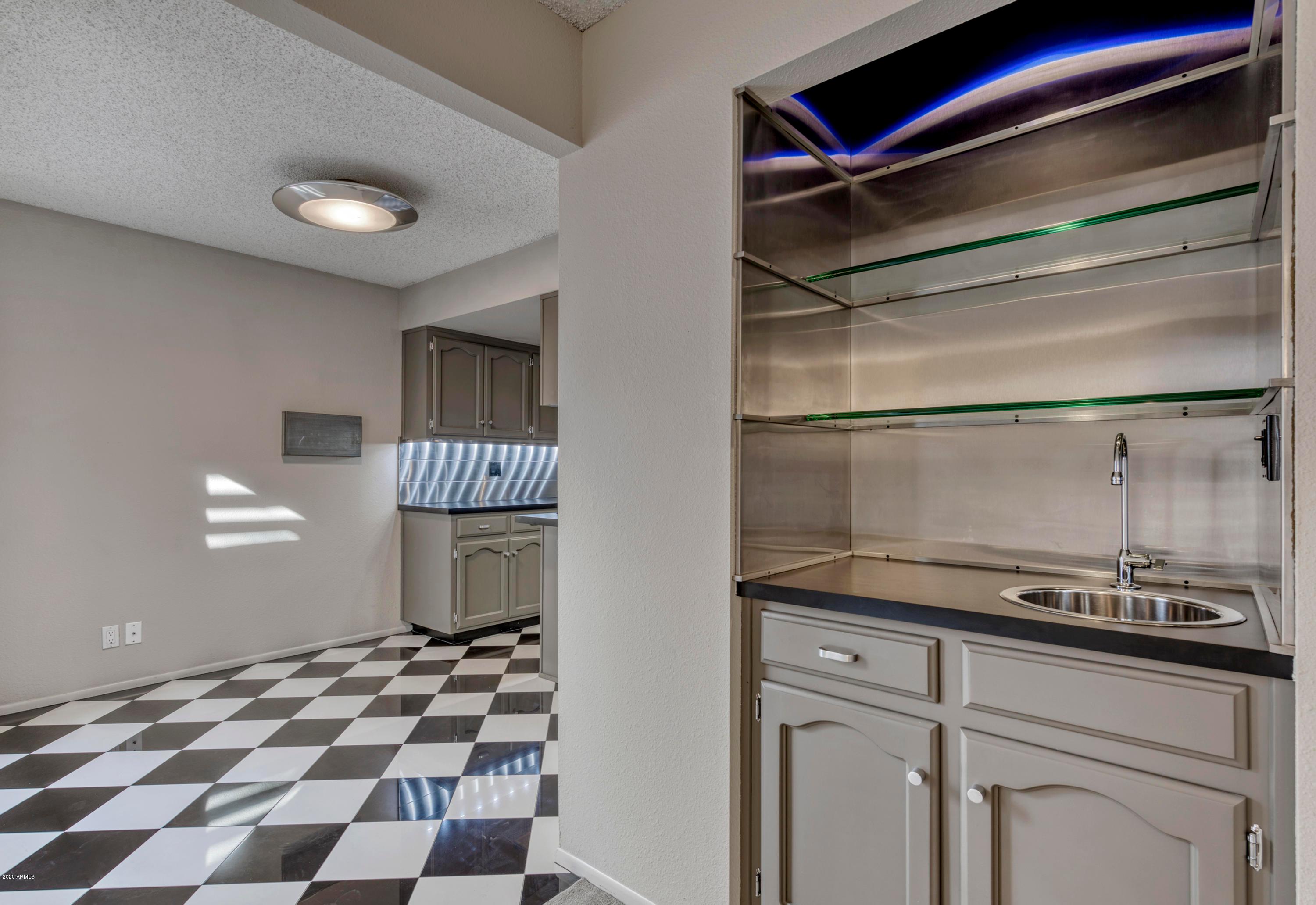 7145 E MCDONALD Drive