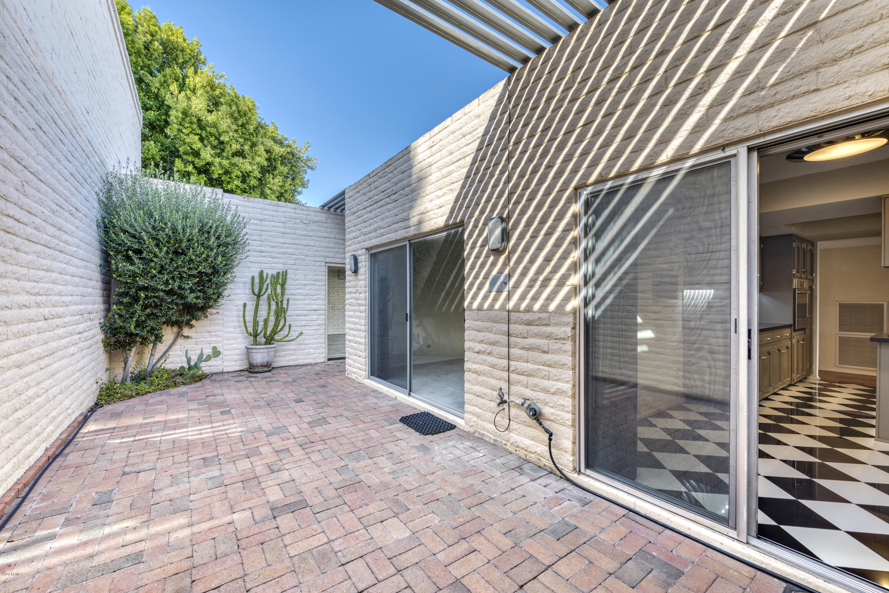 7145 E MCDONALD Drive