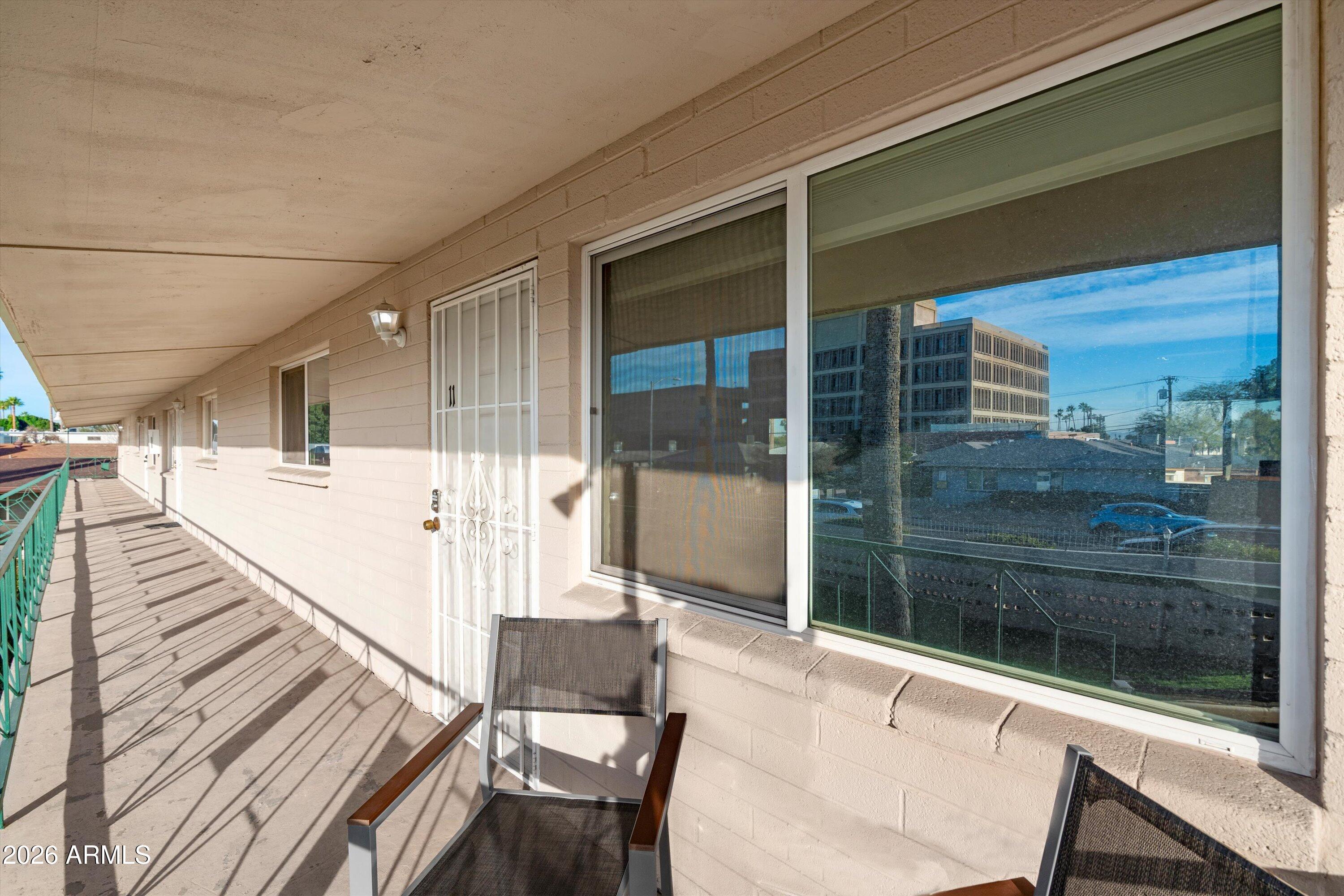 1908 W BERRIDGE Lane 11