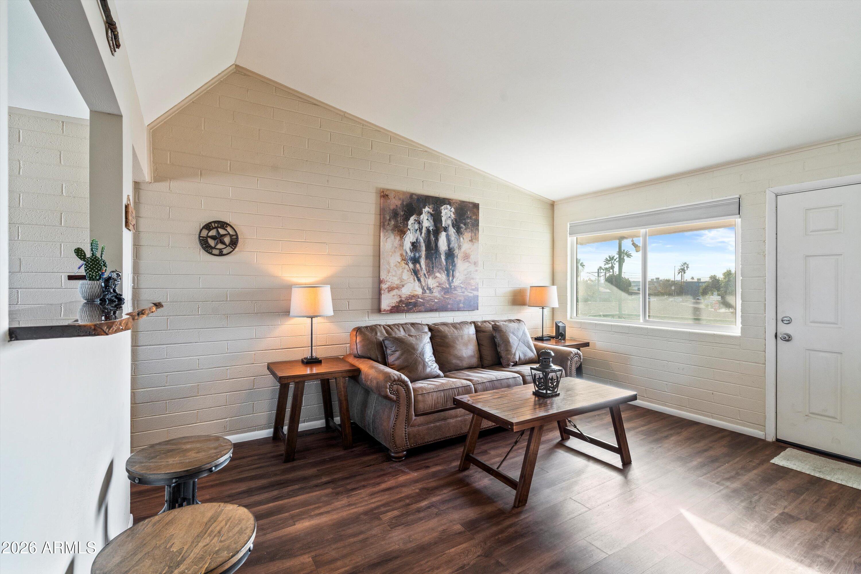 1908 W BERRIDGE Lane 11