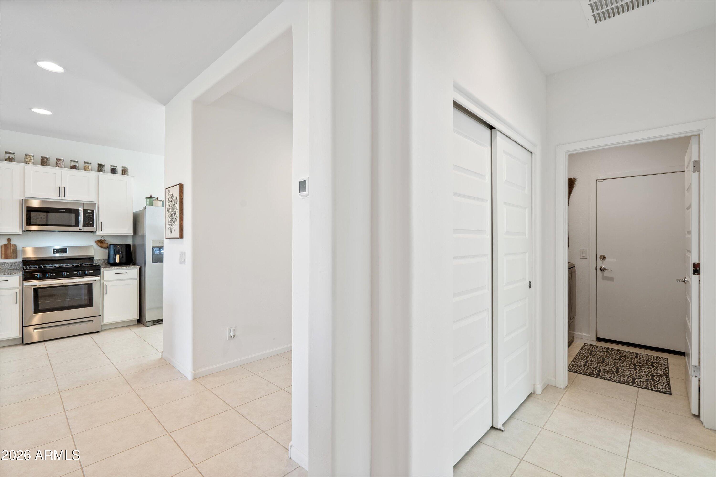 3074 E RIDING BOOT Way