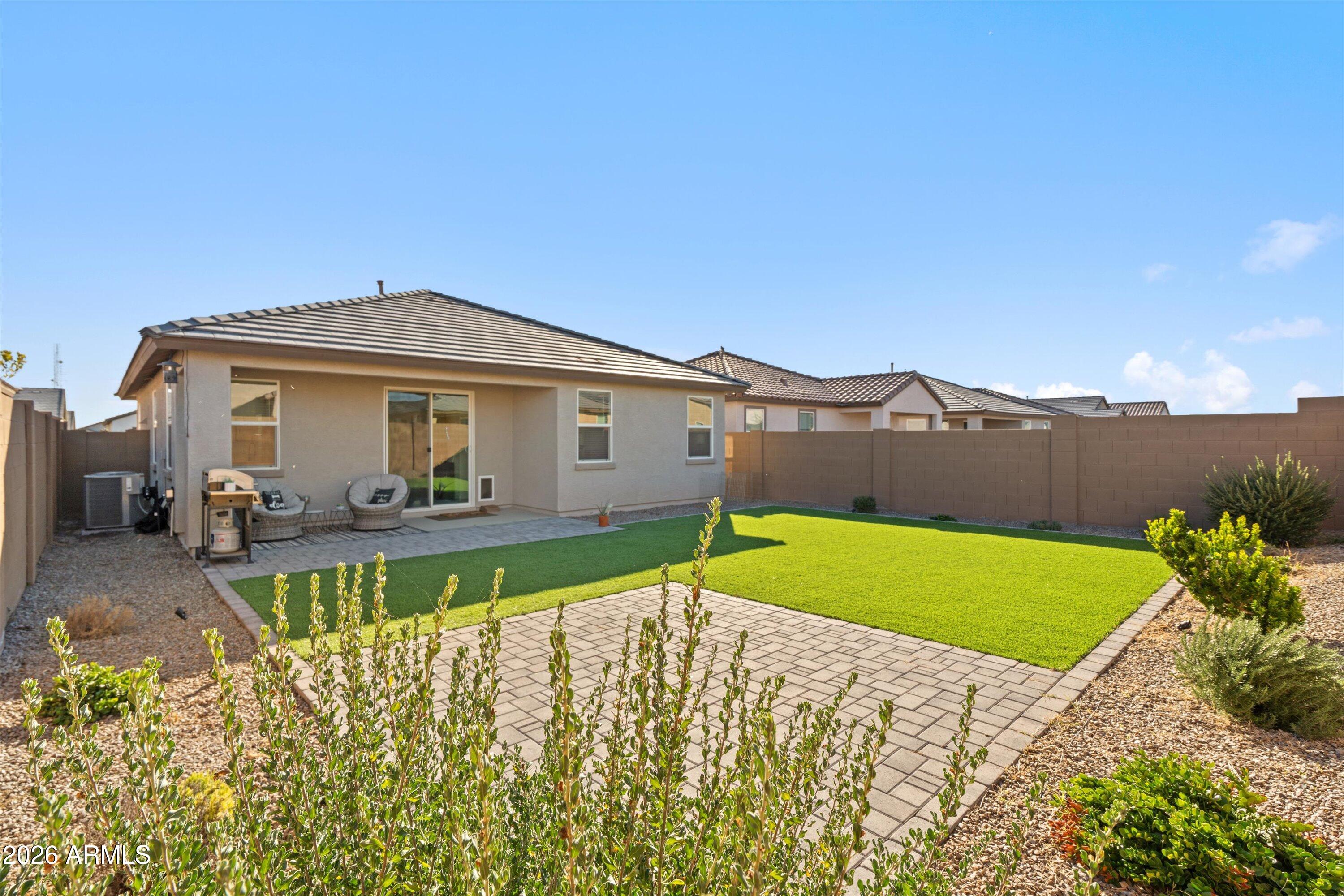 3074 E RIDING BOOT Way