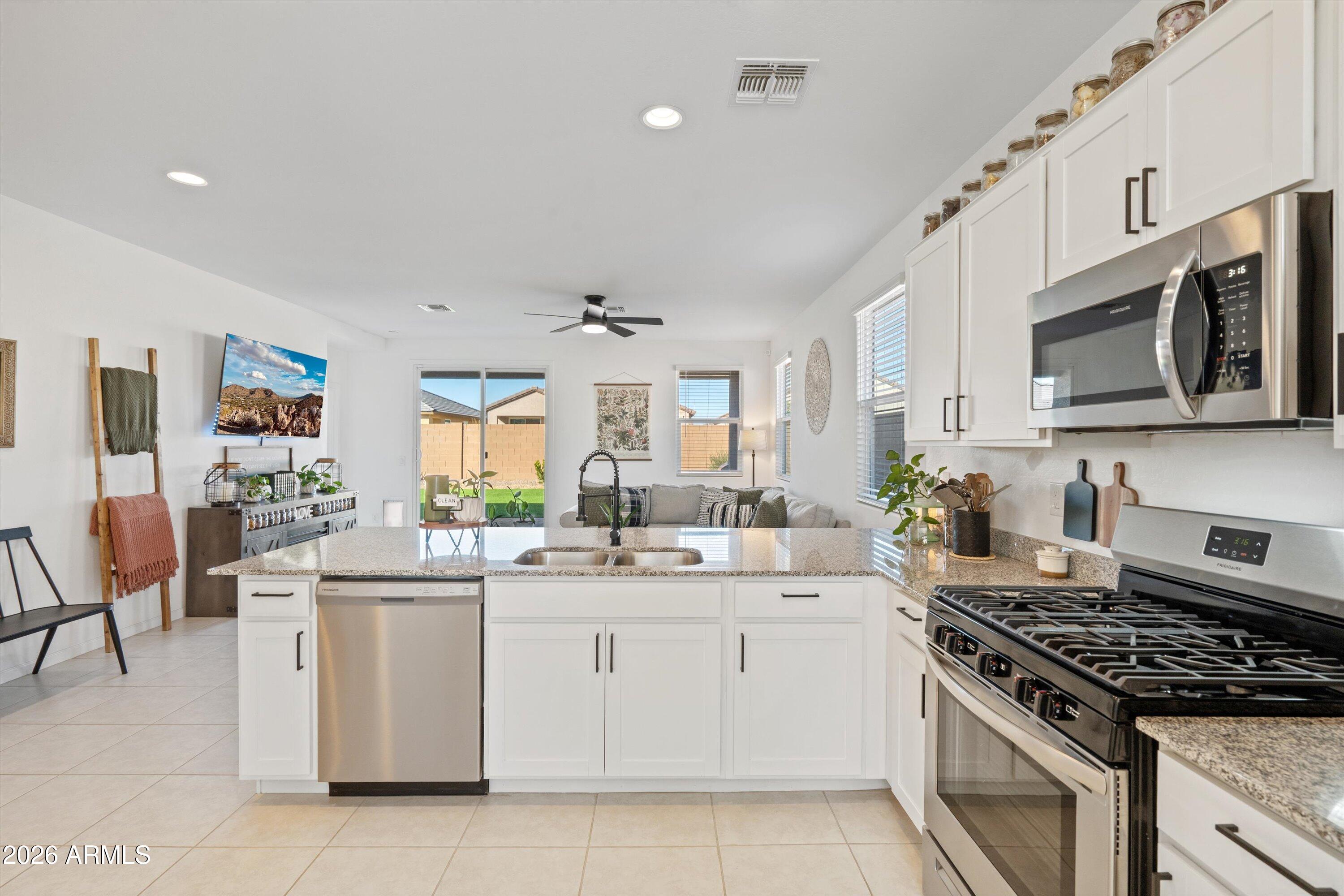 3074 E RIDING BOOT Way