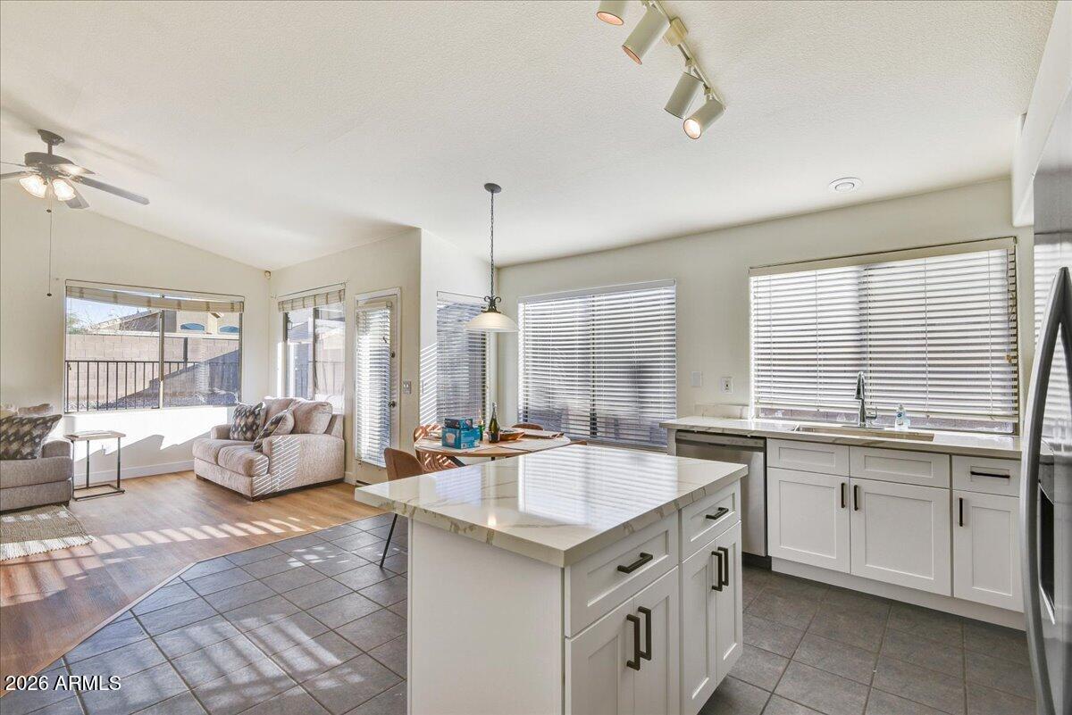 16762 W Fillmore Street