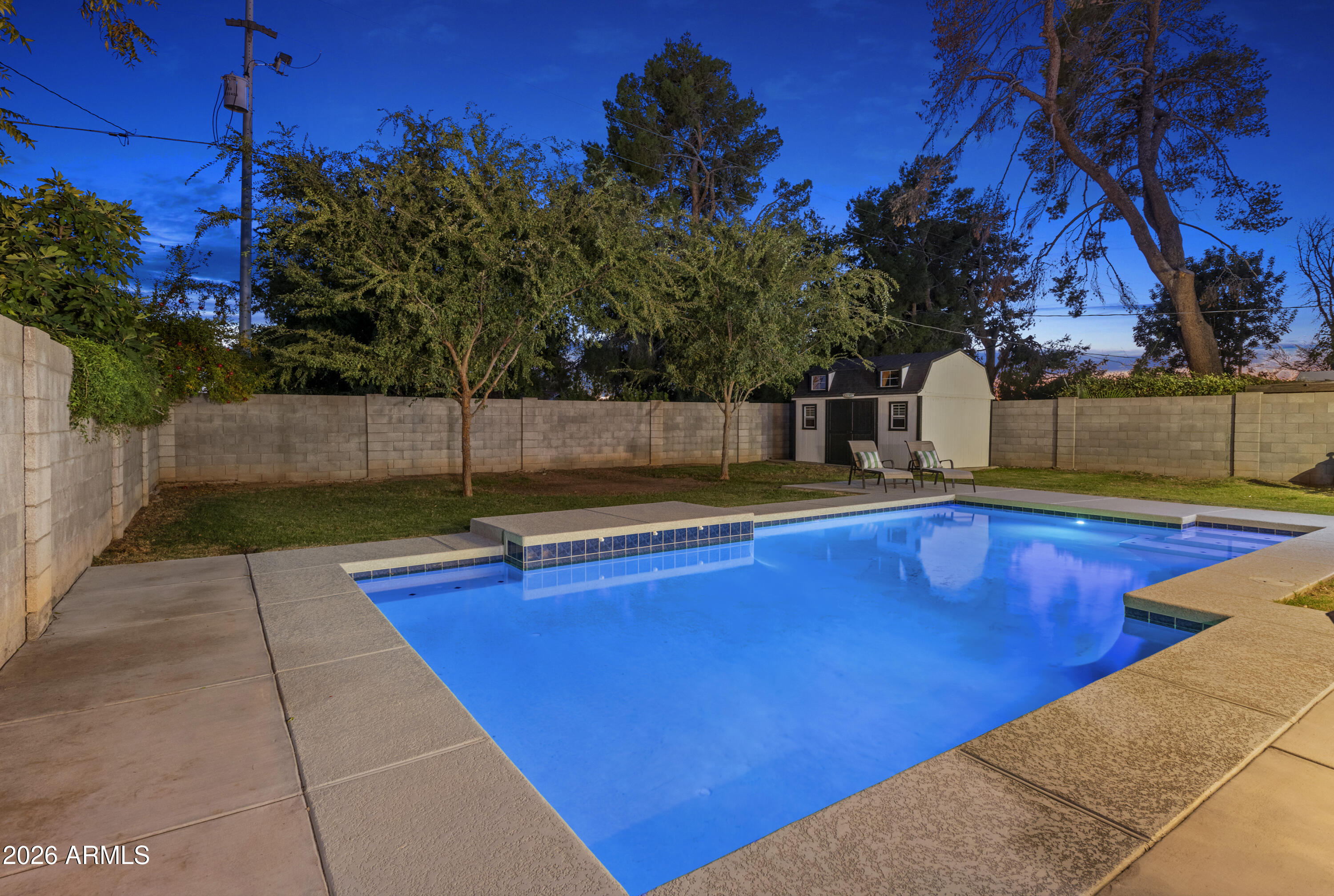 739 E BELMONT Avenue