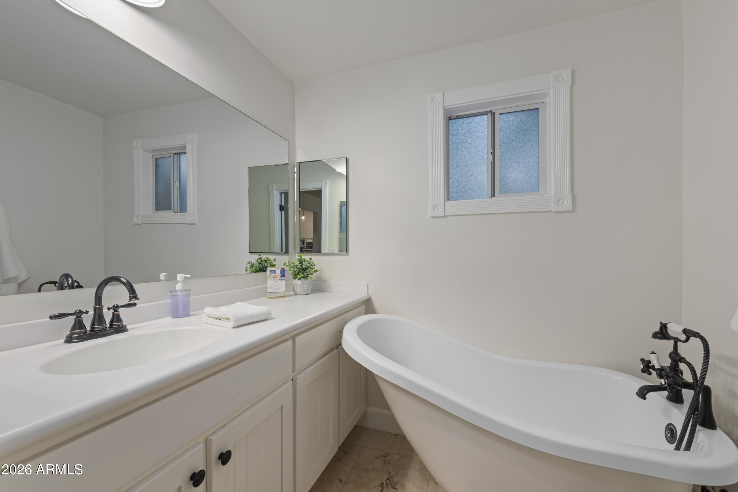 739 E BELMONT Avenue