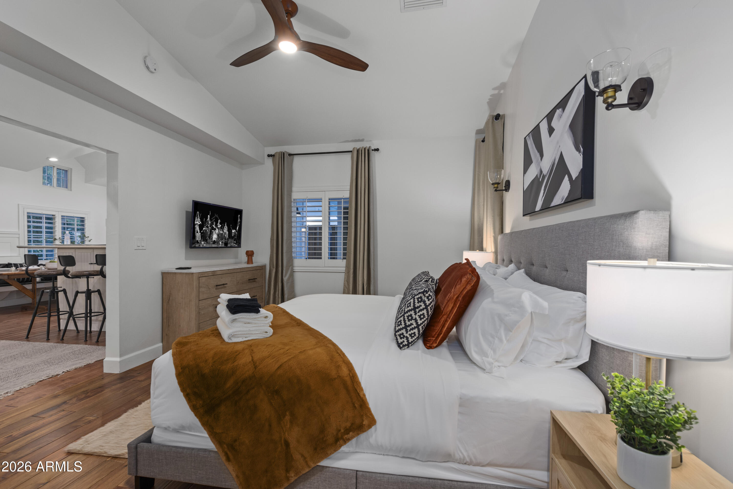 739 E BELMONT Avenue