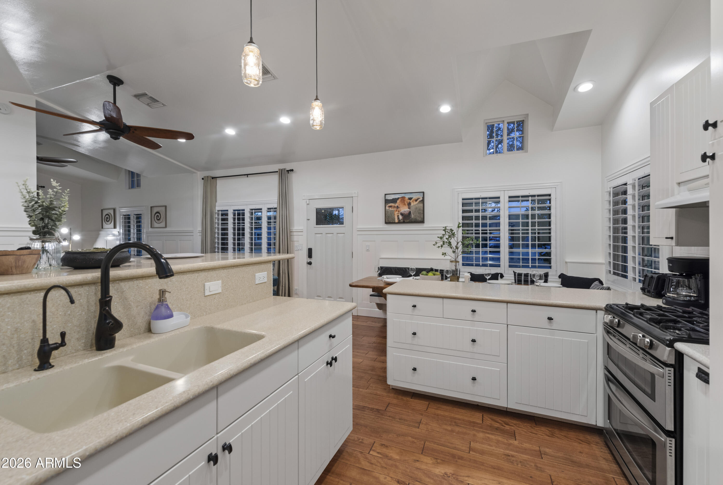 739 E BELMONT Avenue