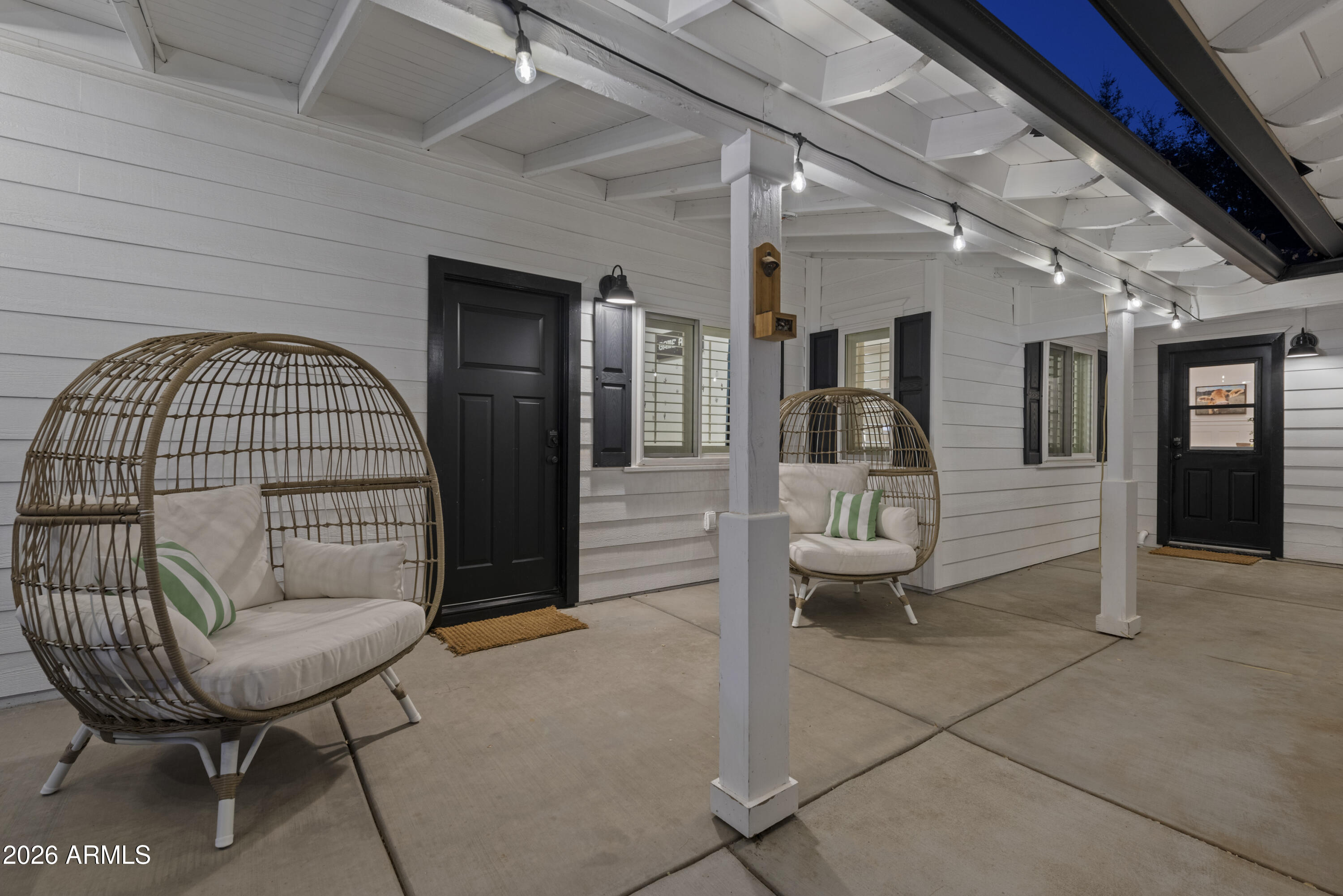 739 E BELMONT Avenue