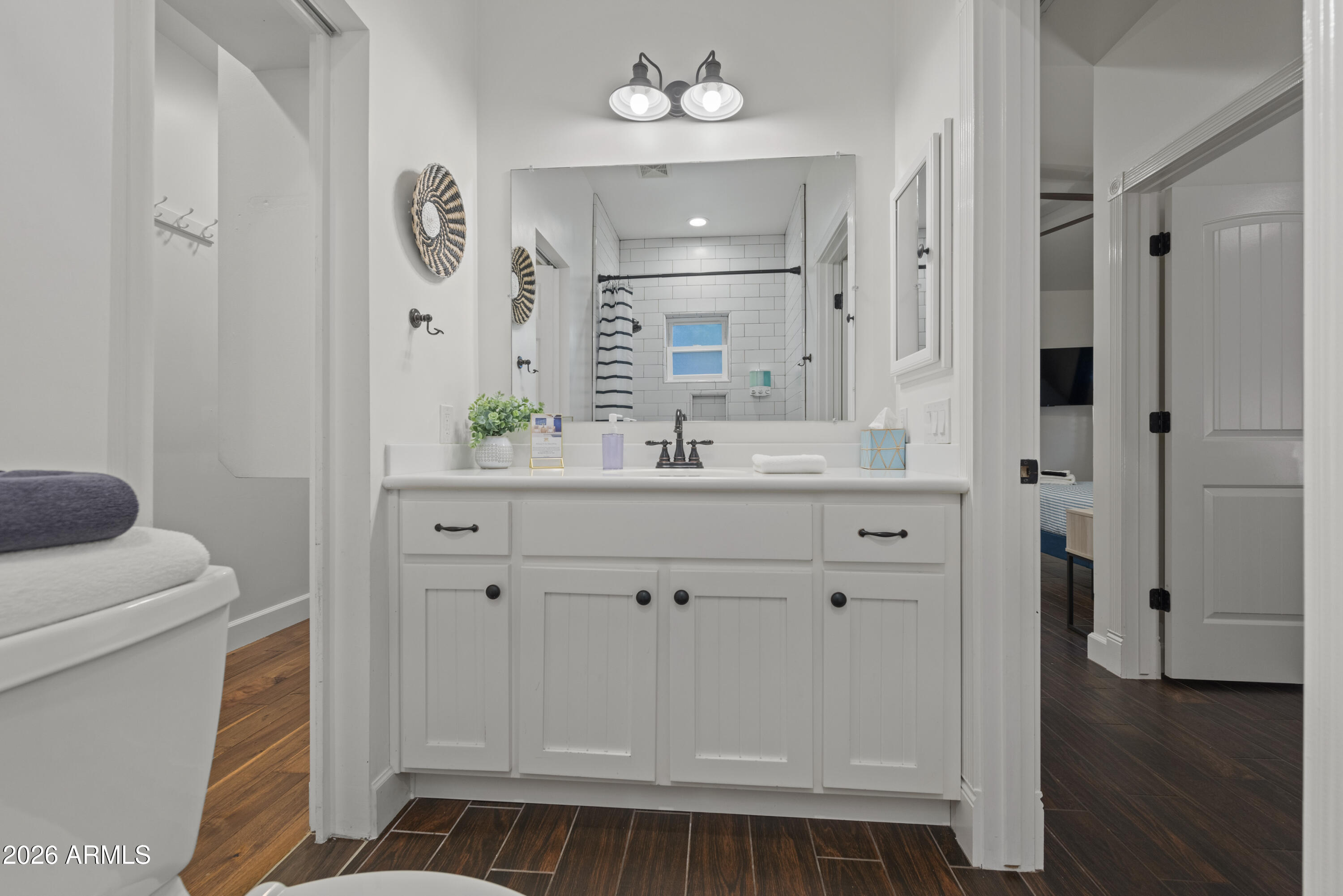 739 E BELMONT Avenue