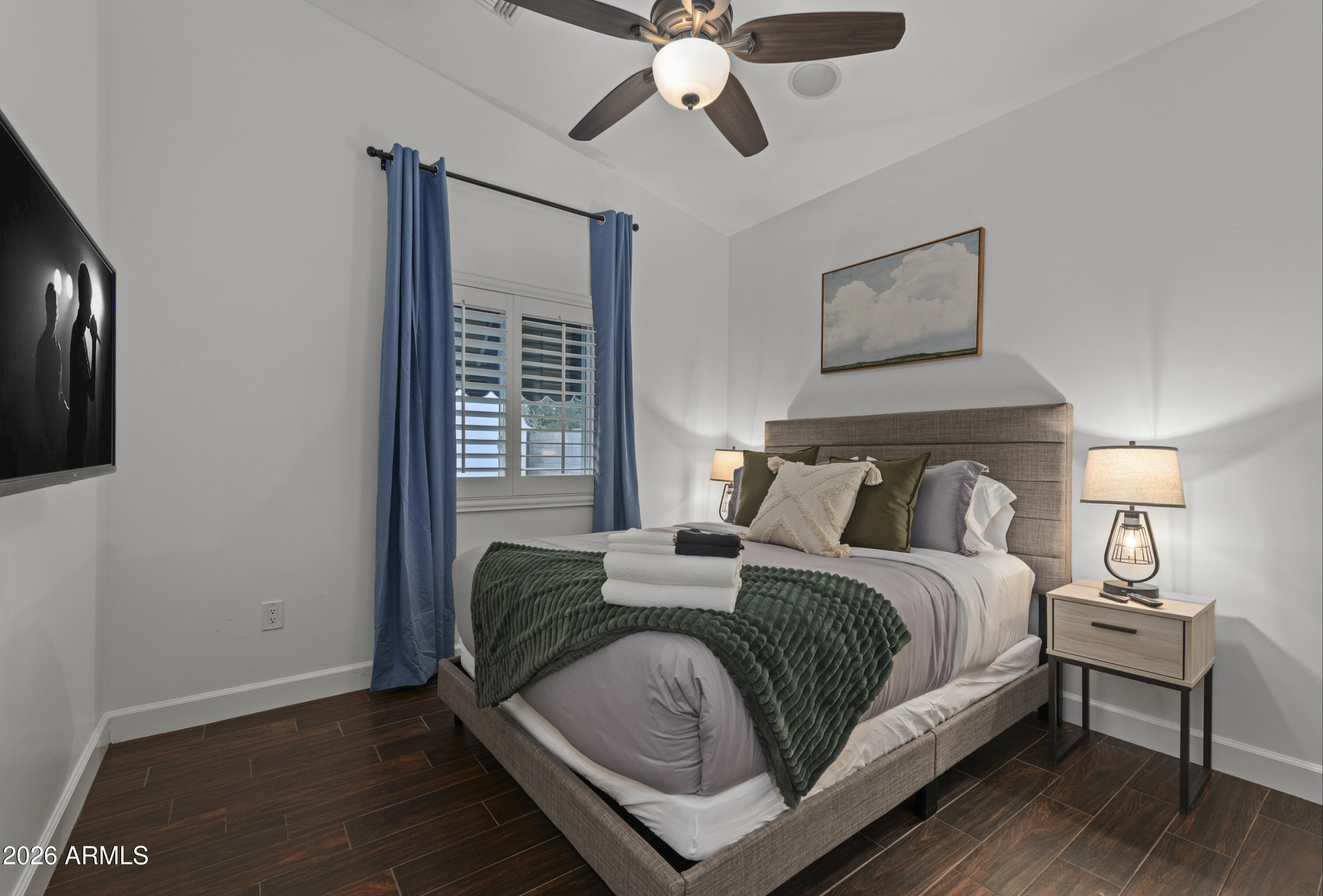 739 E BELMONT Avenue