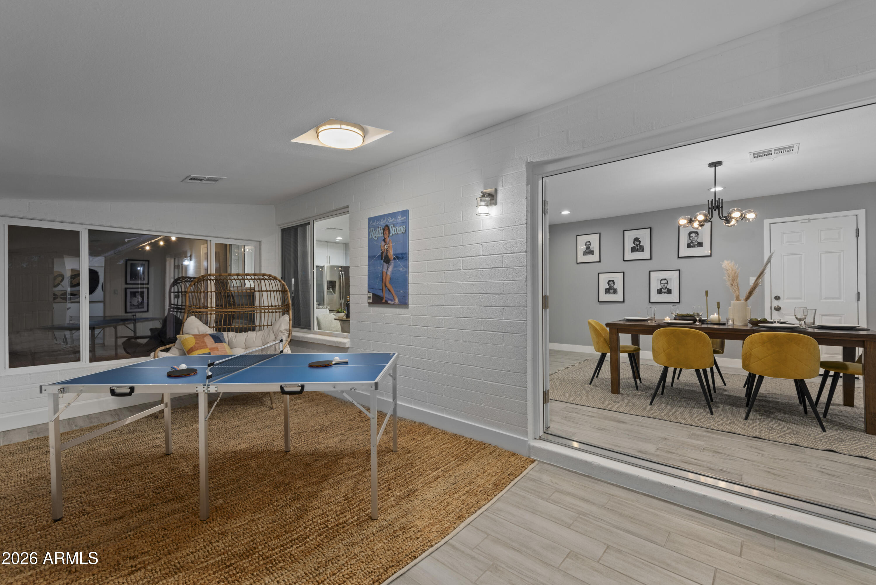 3122 E SIERRA Street