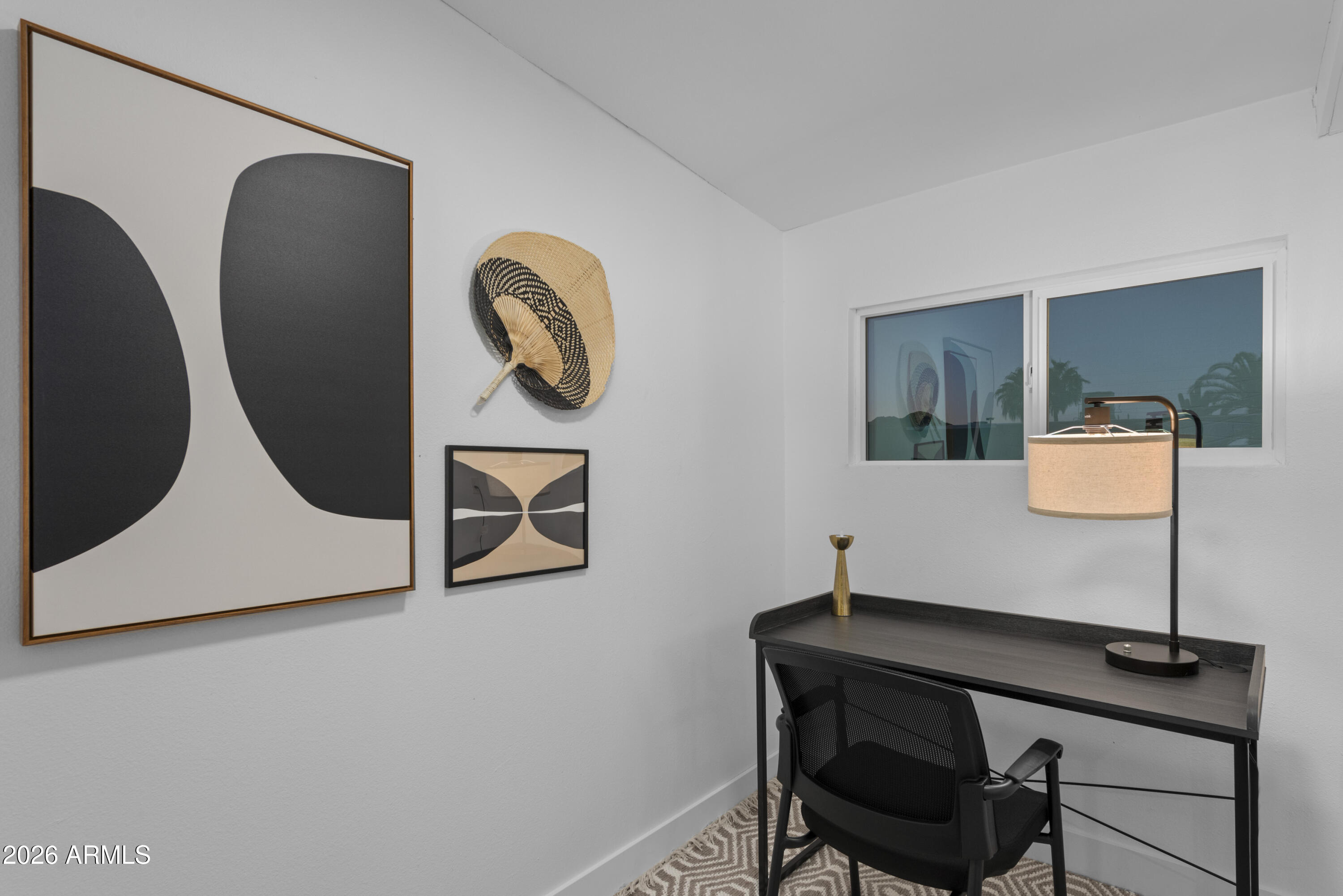 3122 E SIERRA Street