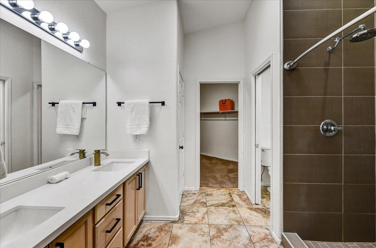 3247 E Maldonado Drive