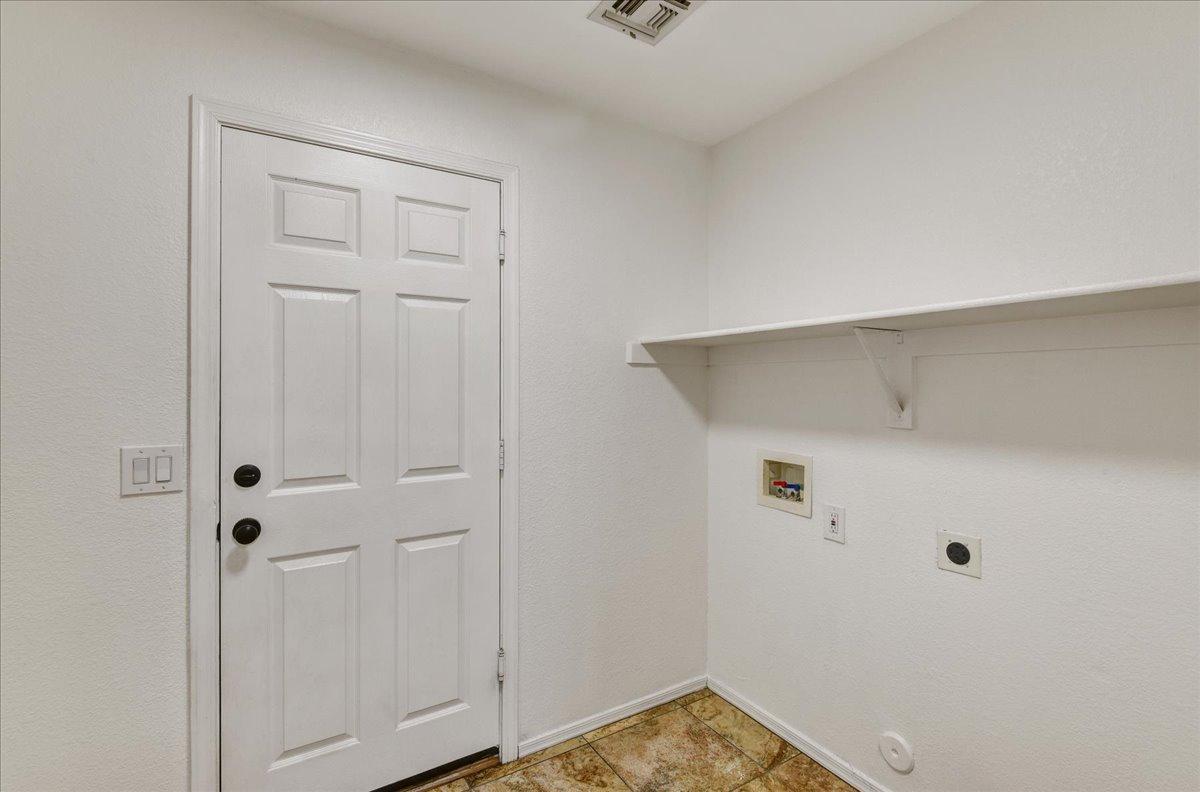 3247 E Maldonado Drive