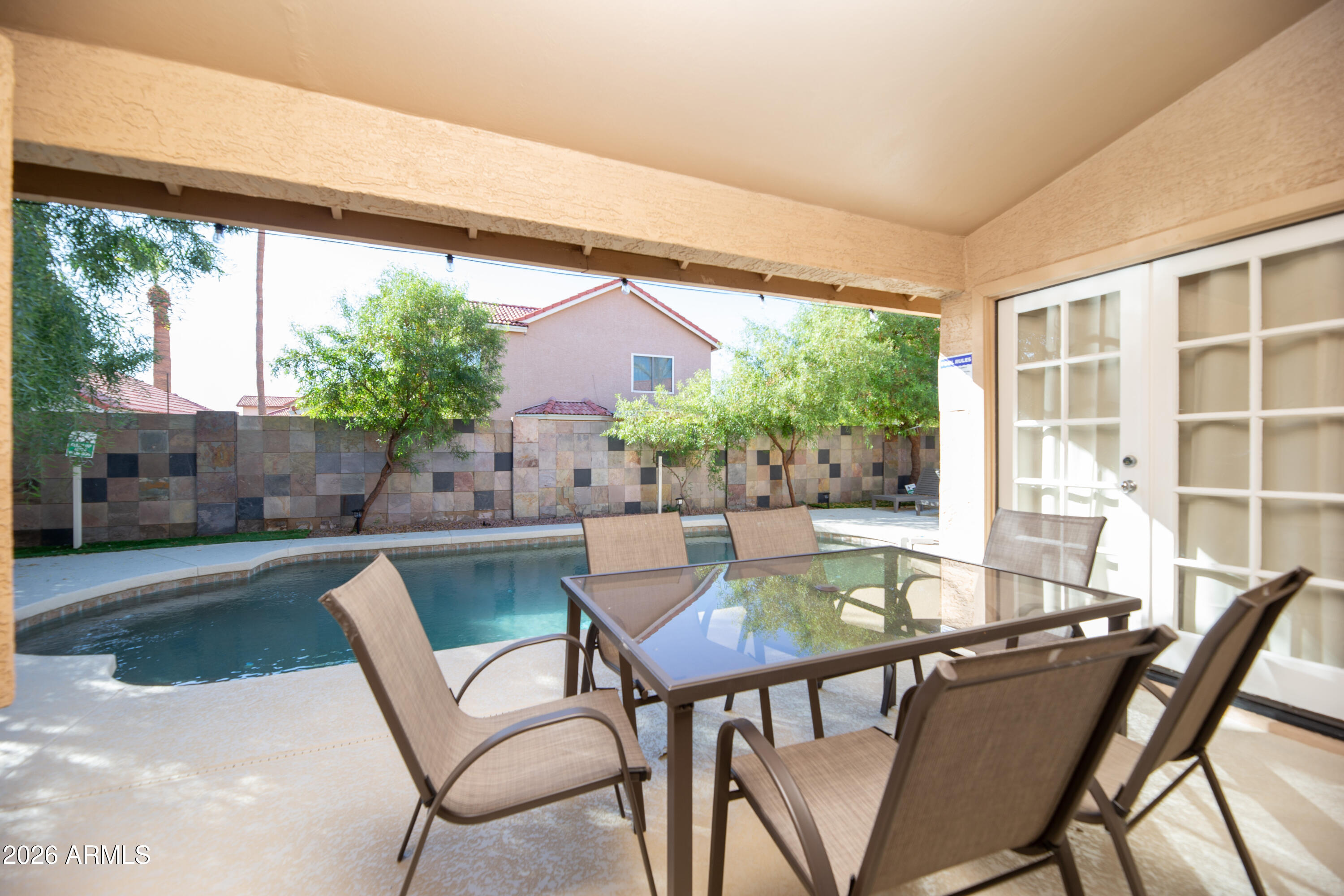 4117 E GLENHAVEN Drive