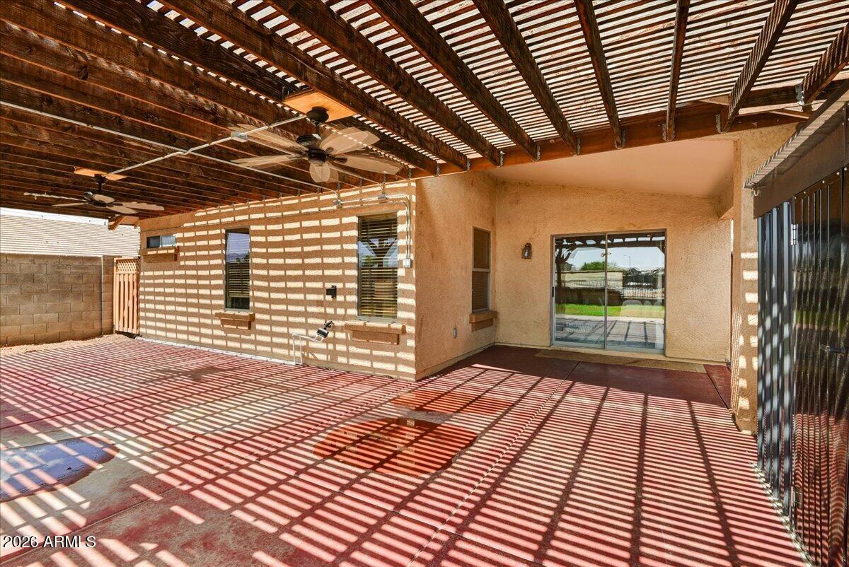 6817 W DESERT Lane