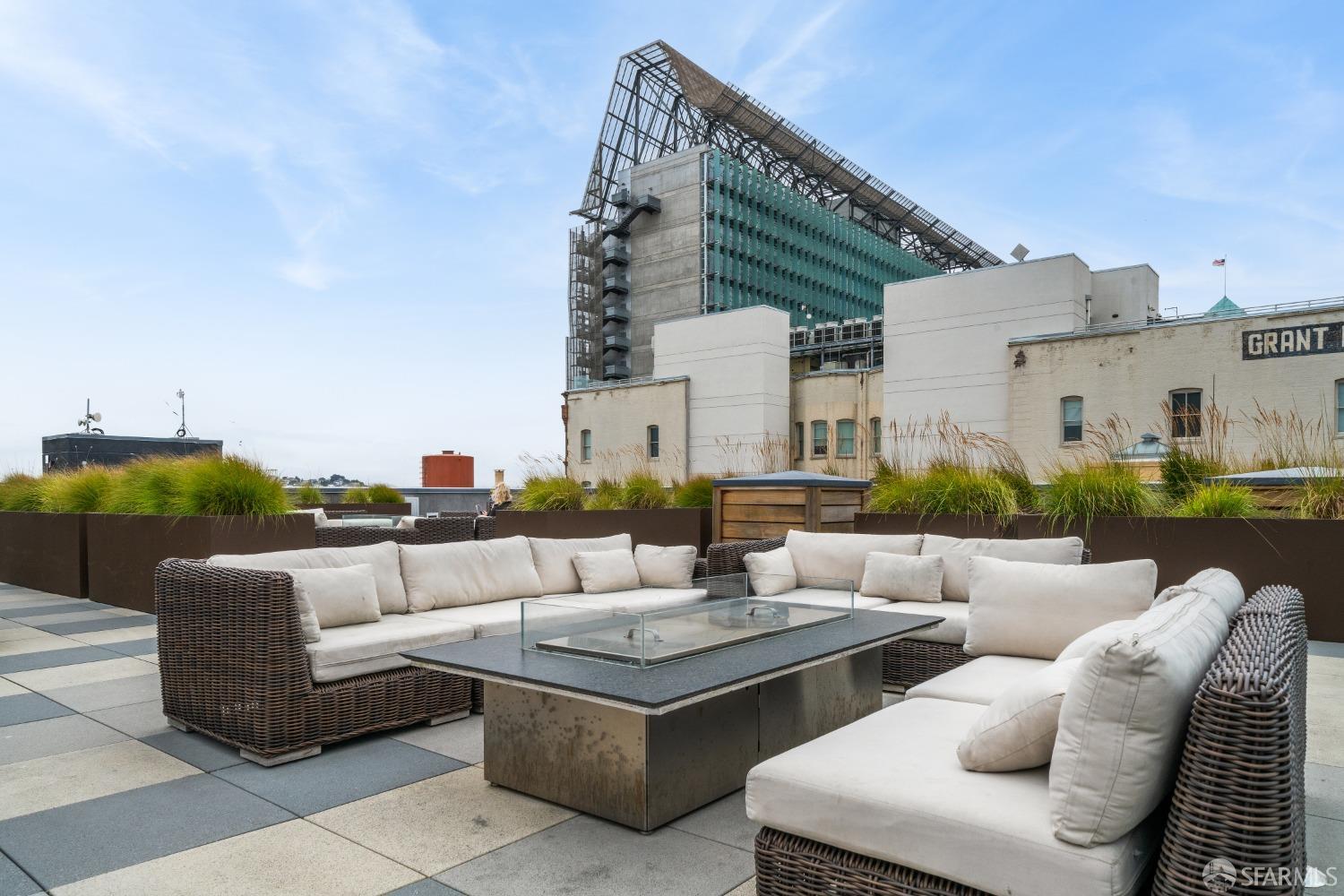 1075 Market Street Unit: 510