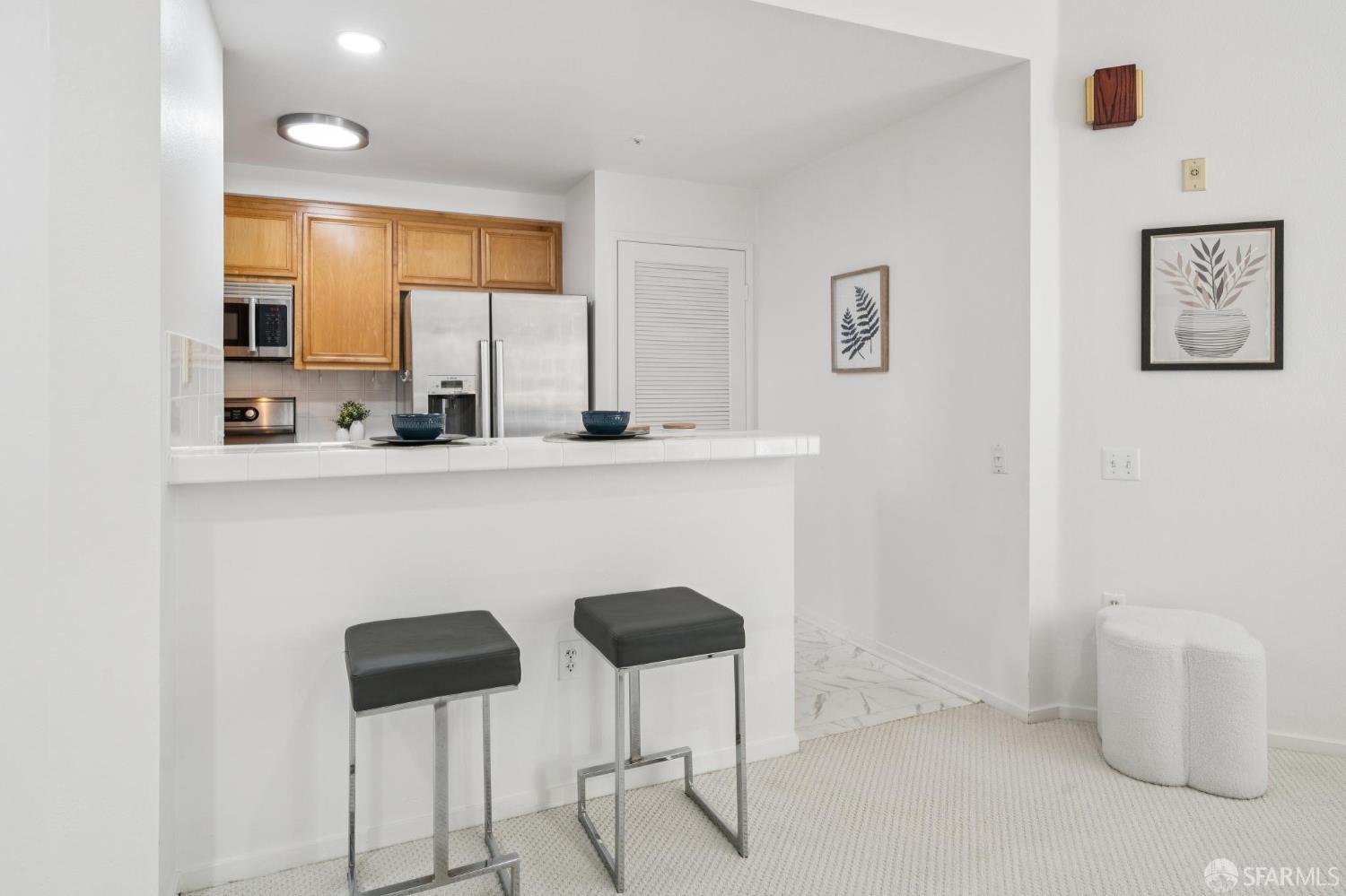 240 Caldecott Lane # 207