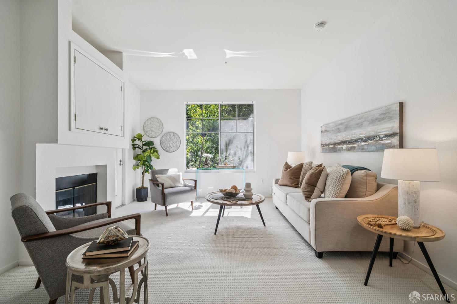 240 Caldecott Lane # 207
