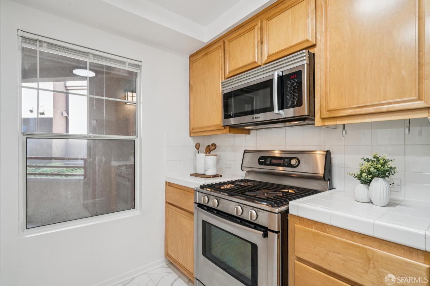 240 Caldecott Lane # 207