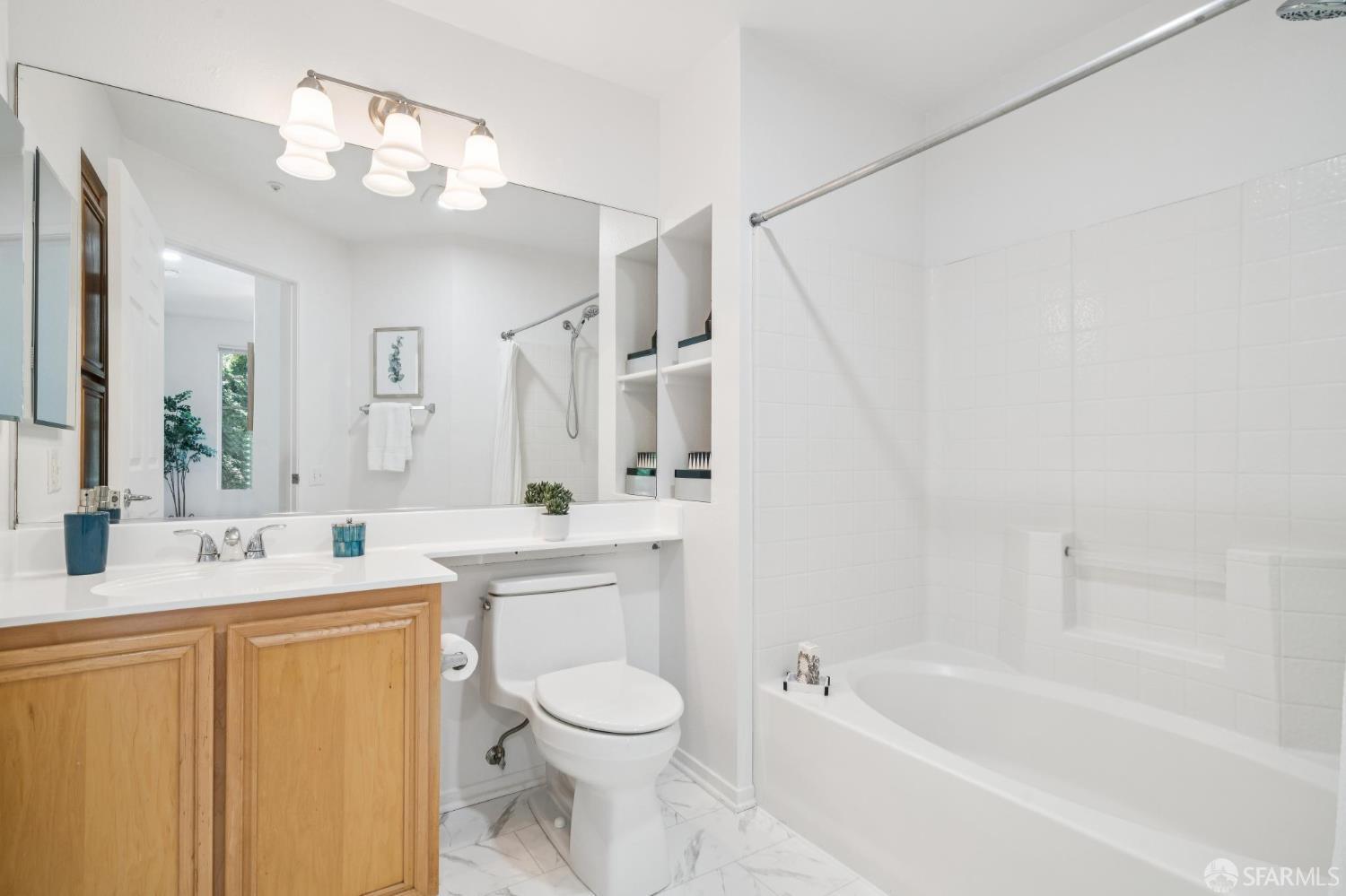 240 Caldecott Lane # 207