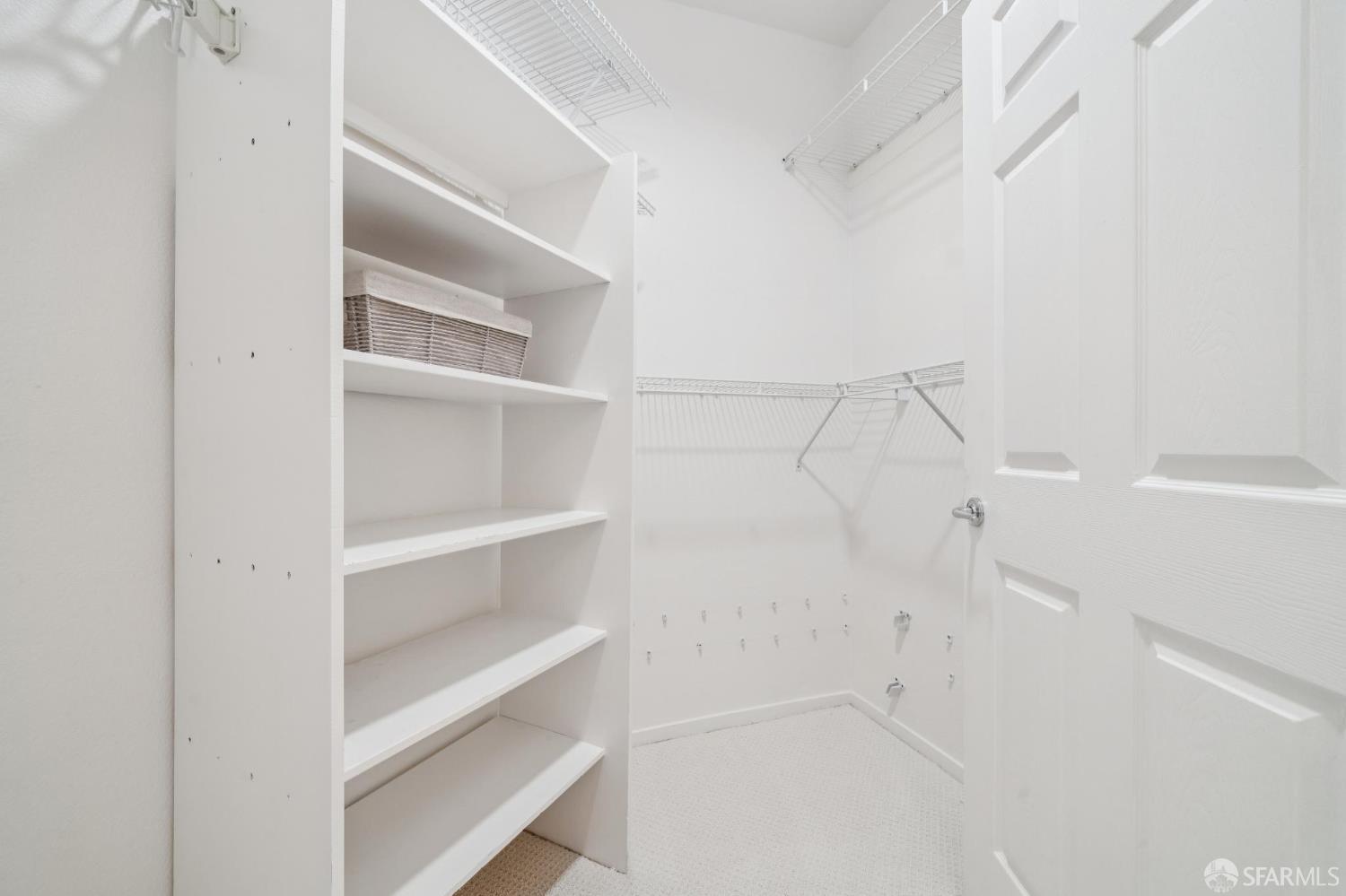 240 Caldecott Lane # 207