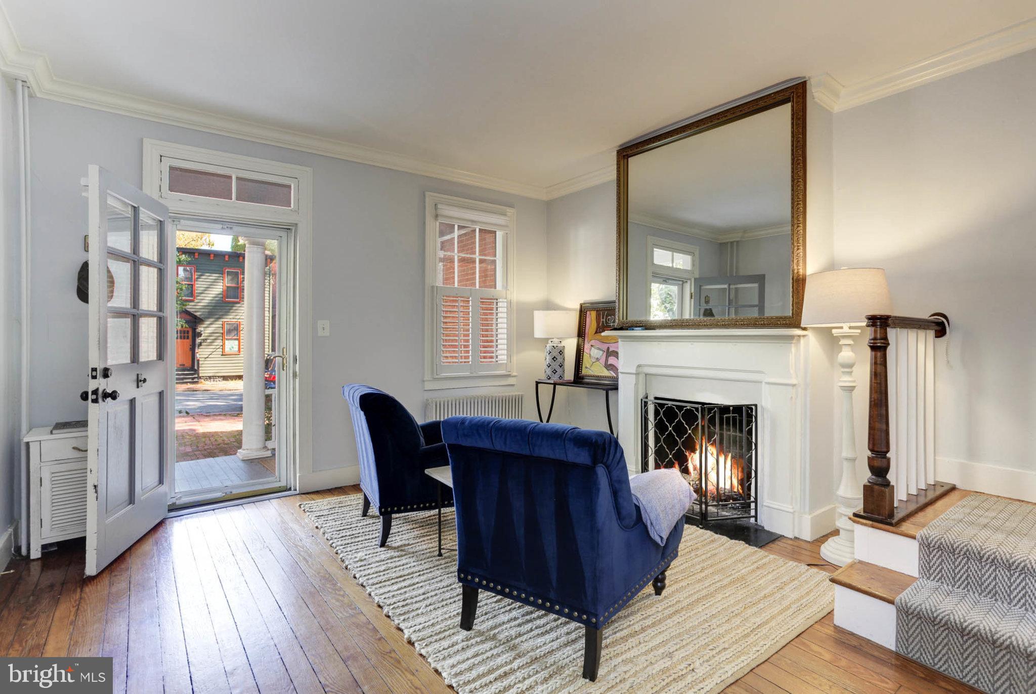 205 DUKE OF GLOUCESTER STREET