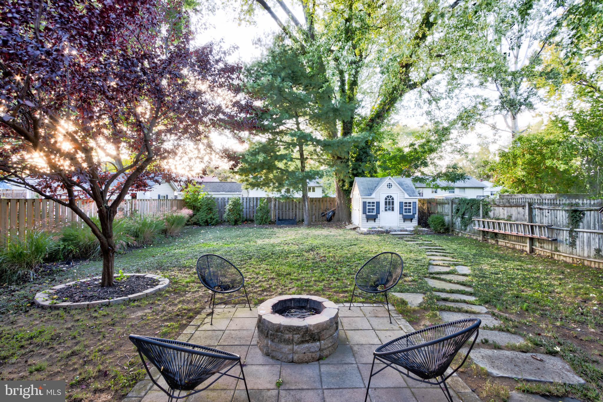 11 N SOUTHWOOD AVENUE
