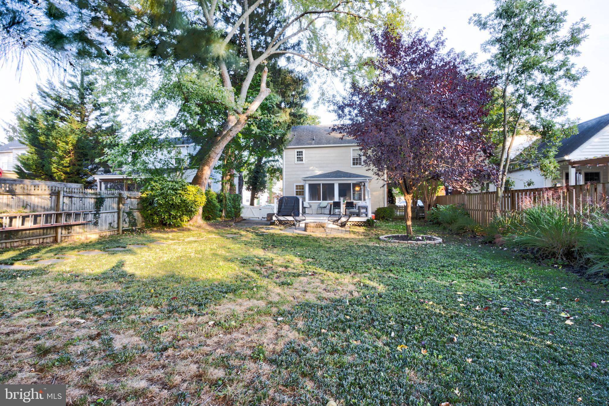 11 N SOUTHWOOD AVENUE