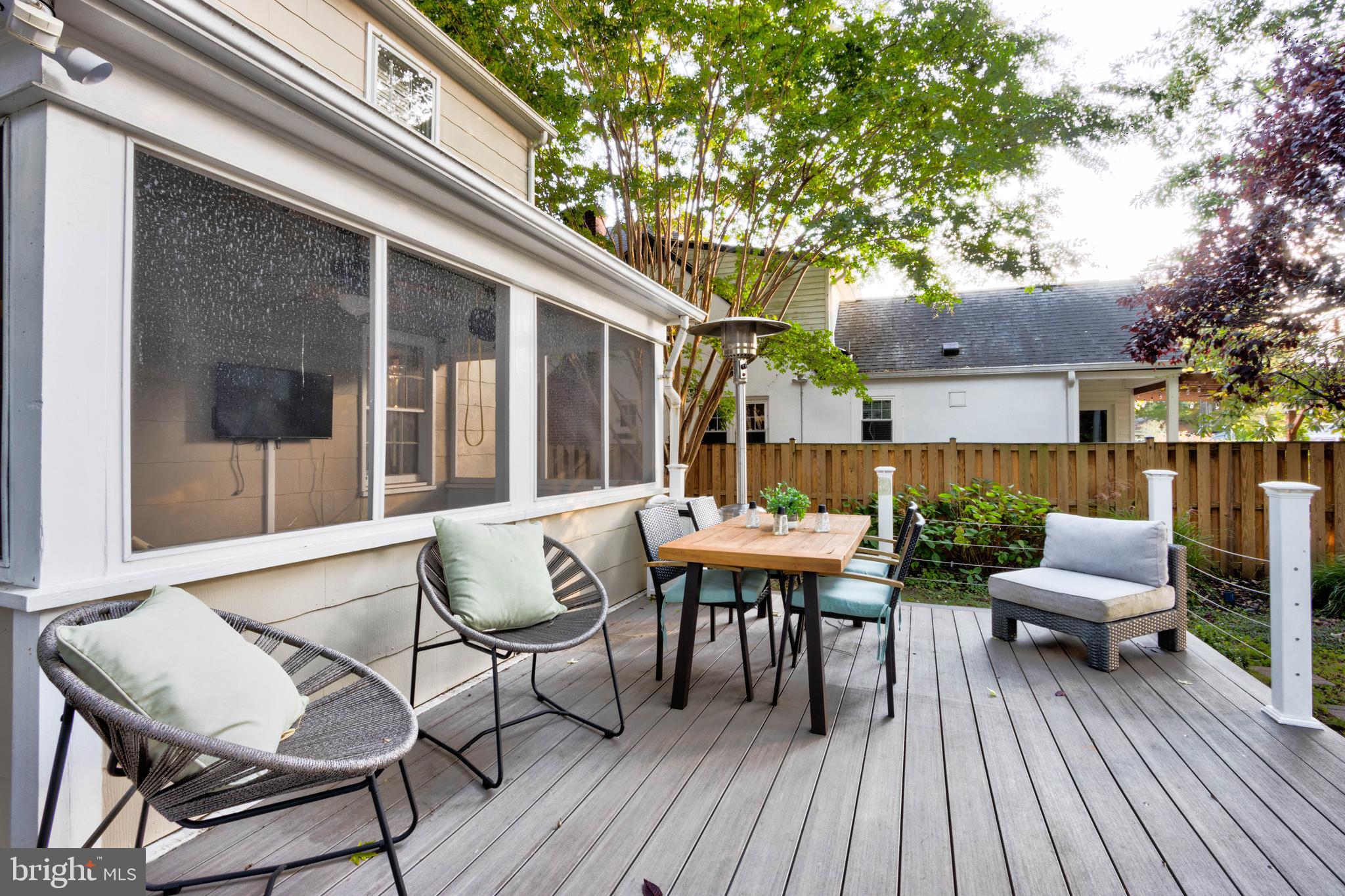 11 N SOUTHWOOD AVENUE