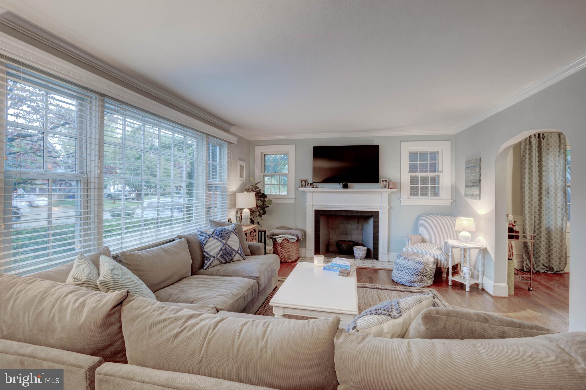 11 N SOUTHWOOD AVENUE