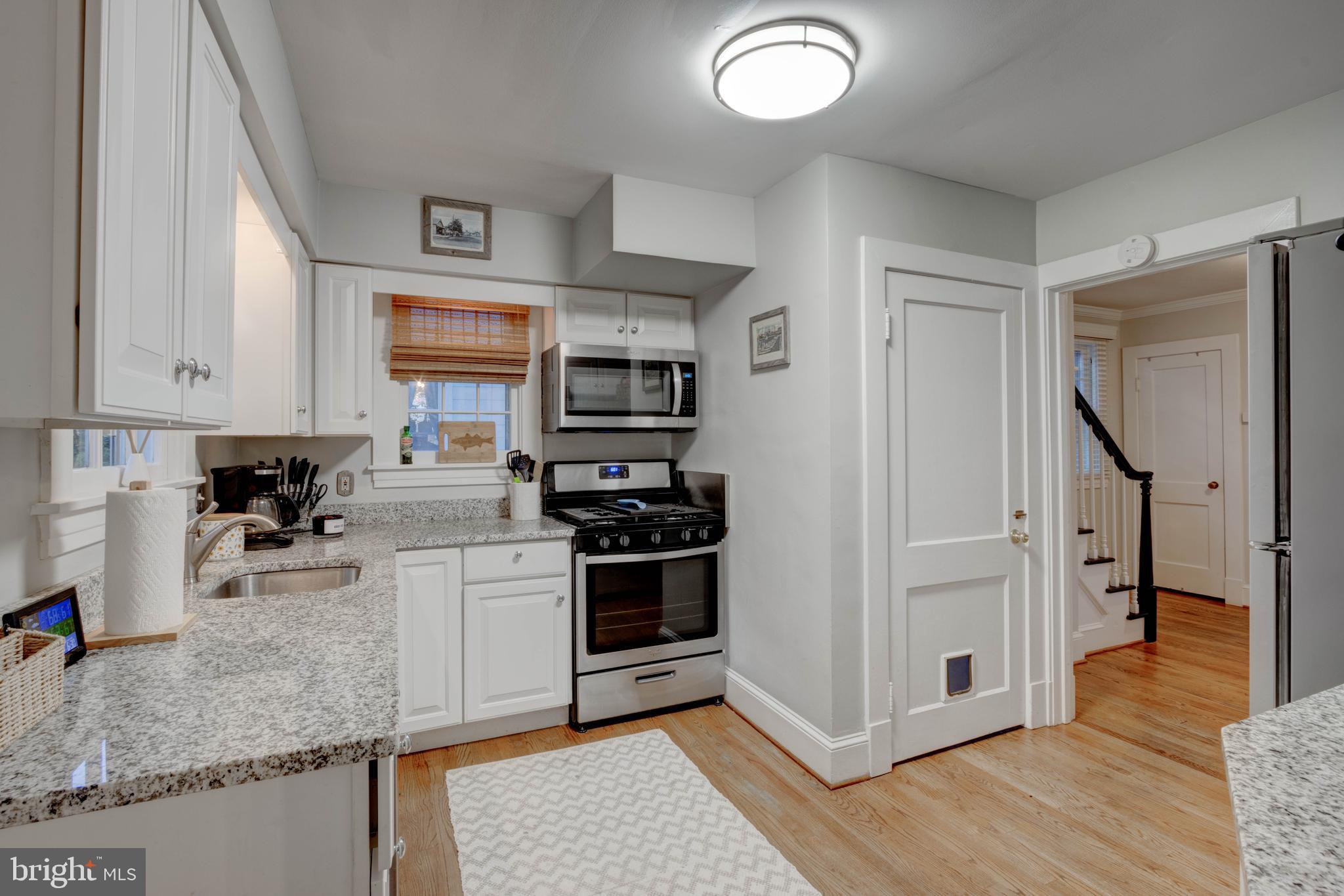 11 N SOUTHWOOD AVENUE