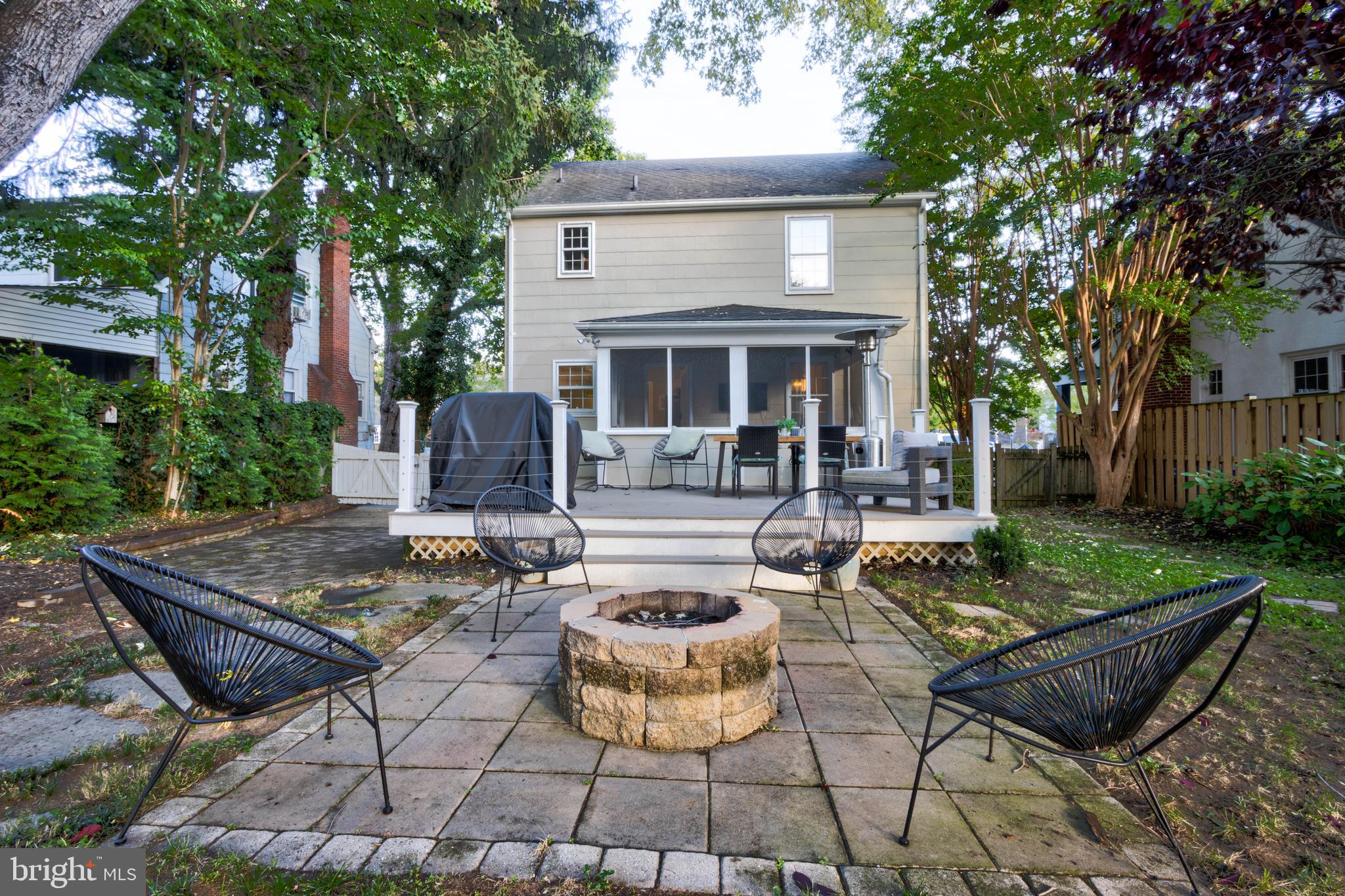 11 N SOUTHWOOD AVENUE