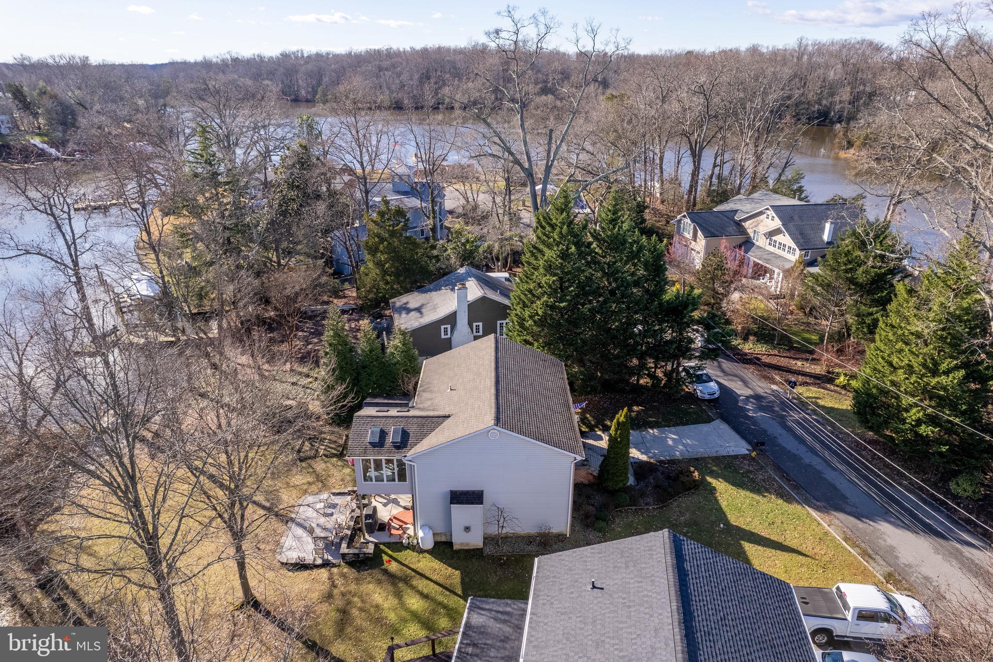 611 OVERHILL DRIVE