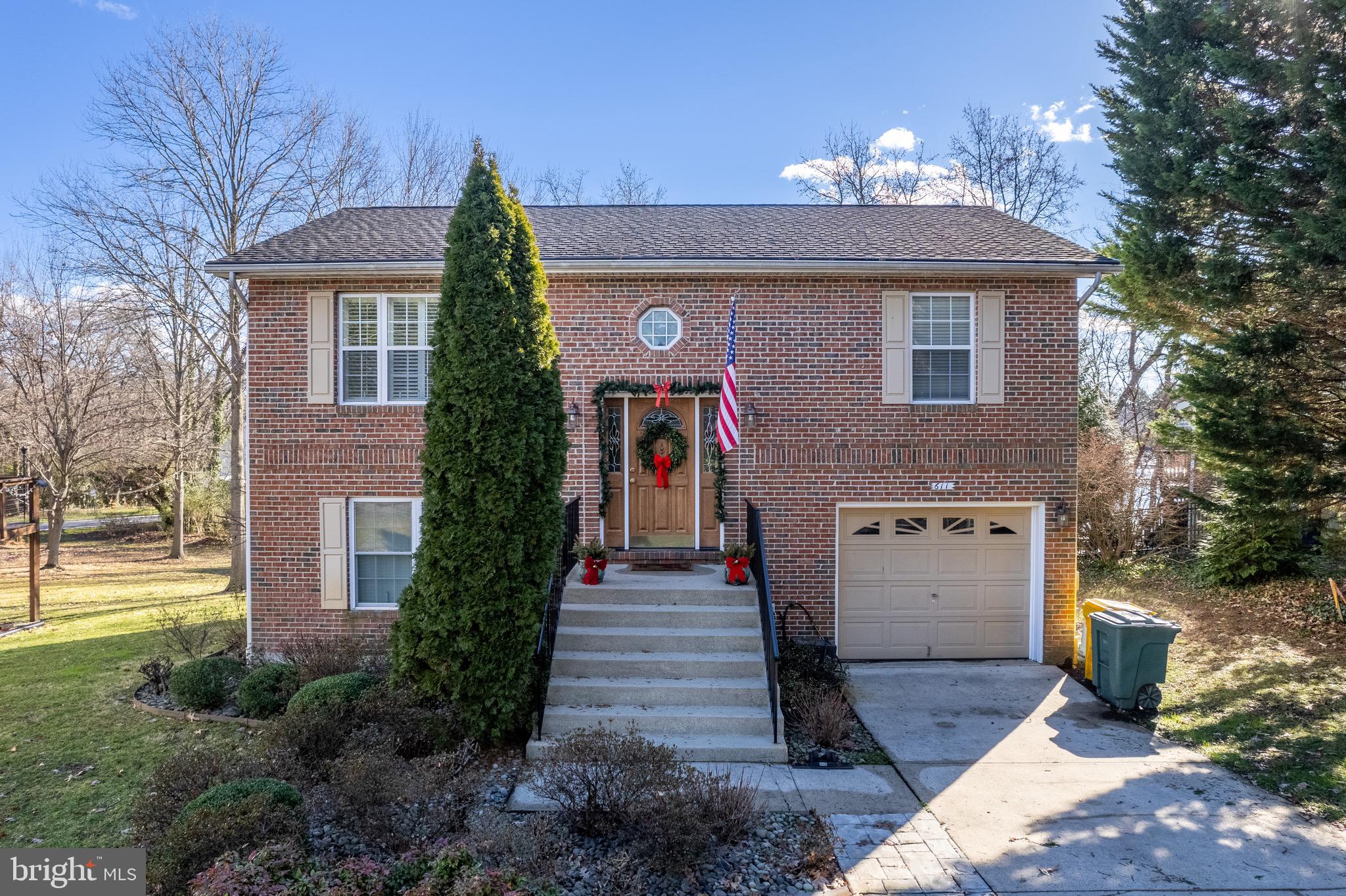 611 OVERHILL DRIVE