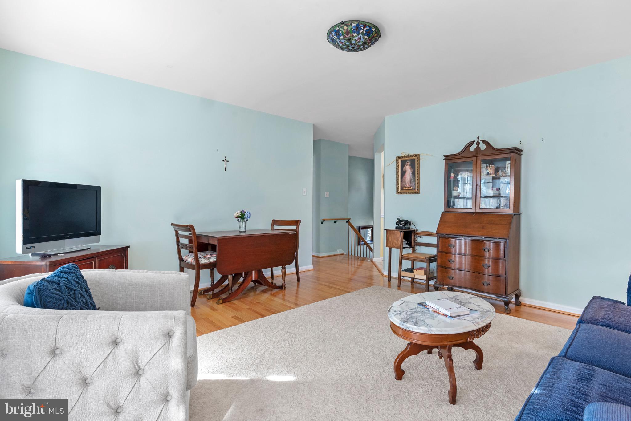 611 OVERHILL DRIVE