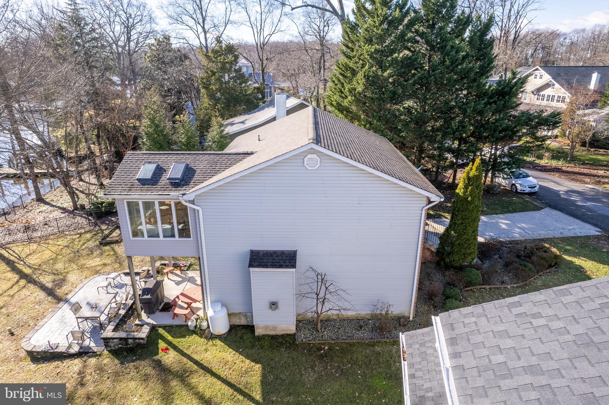 611 OVERHILL DRIVE