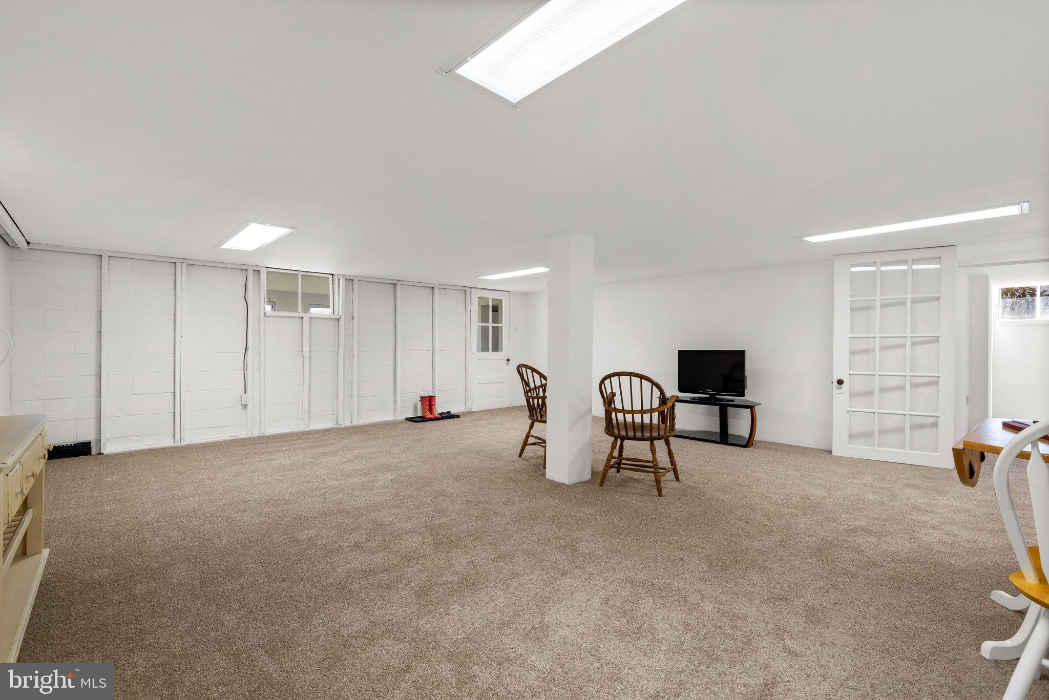 1210 SEVERNVIEW DRIVE