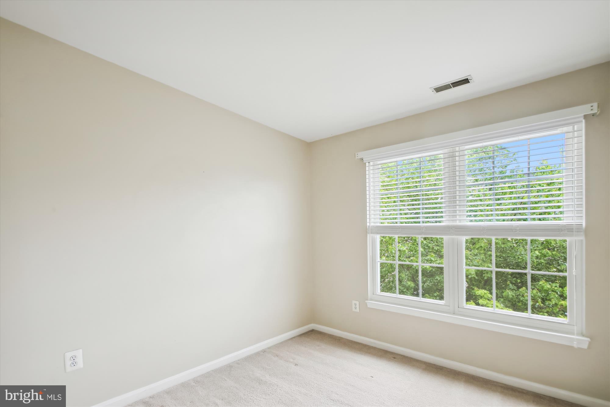 707 HOWARDS LOOP