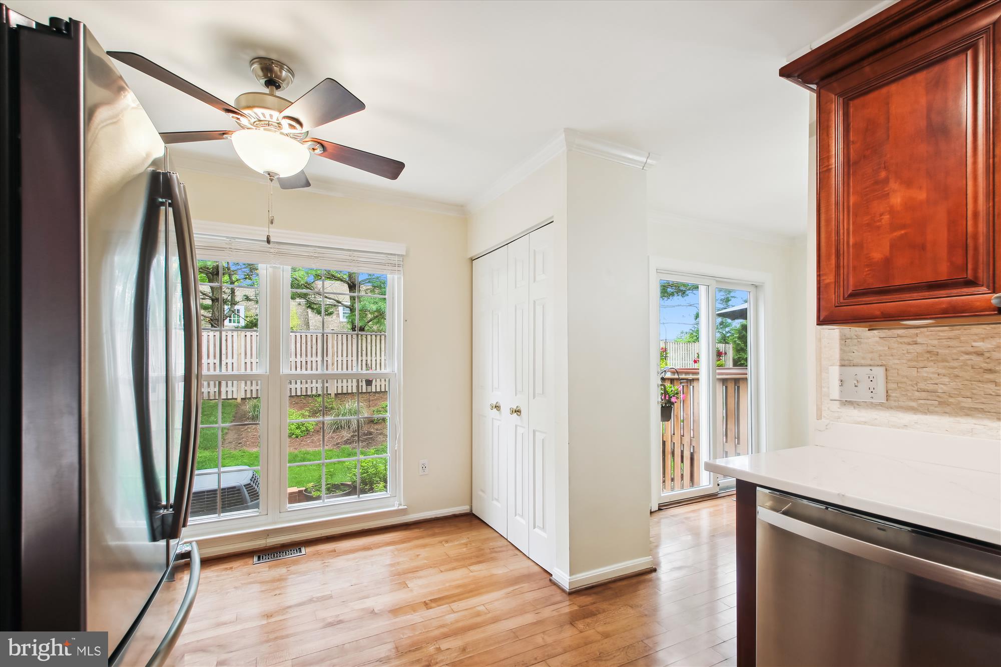 707 HOWARDS LOOP