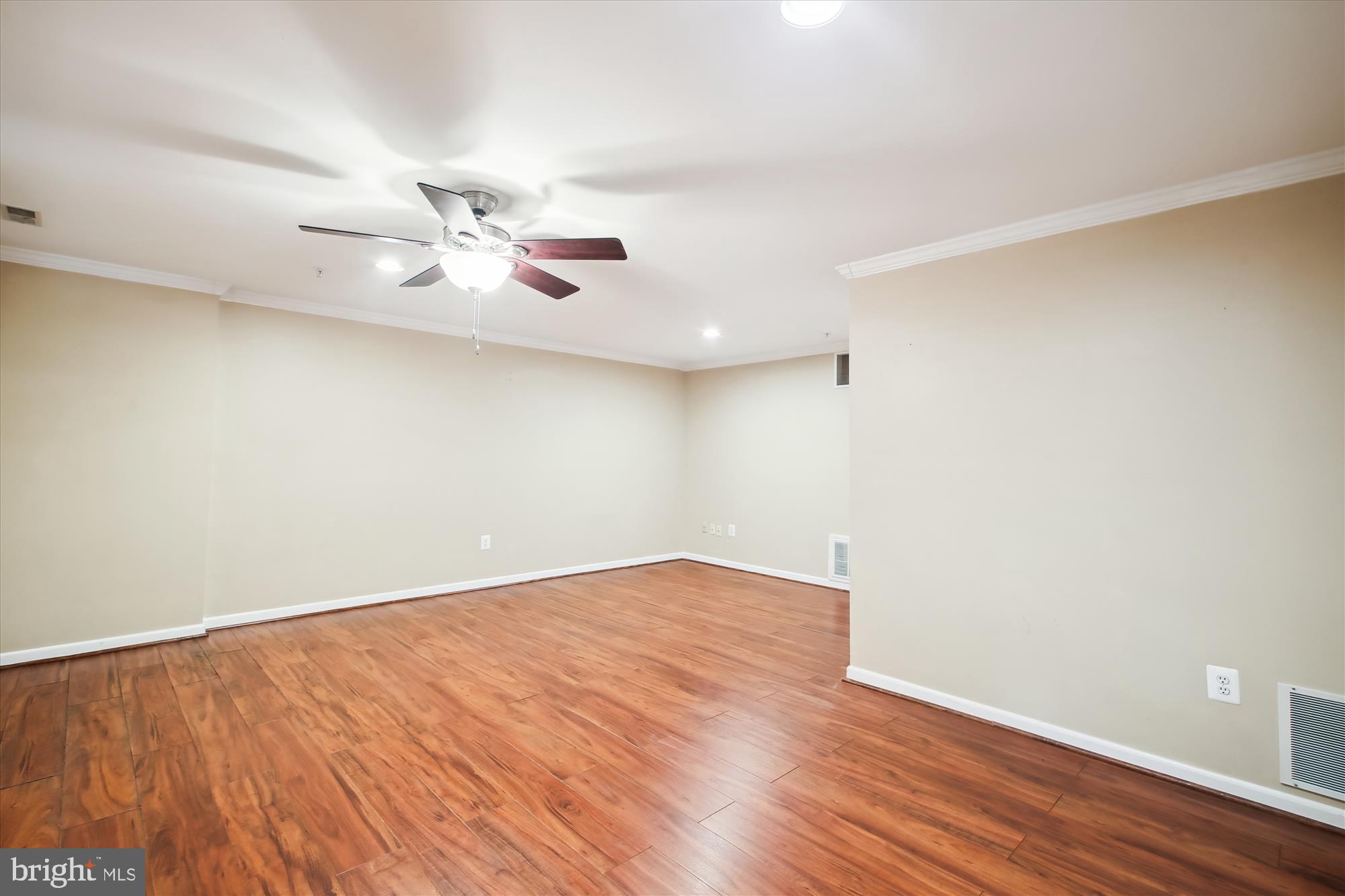 707 HOWARDS LOOP