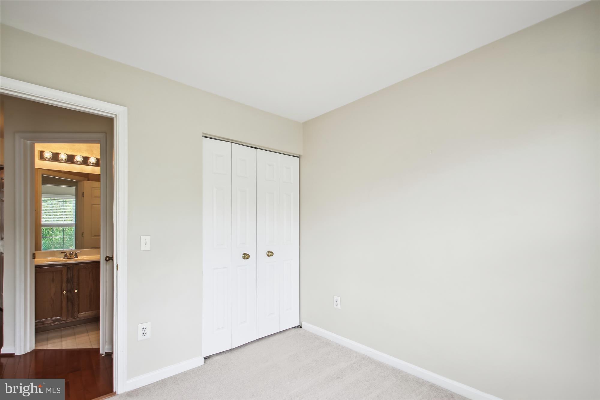 707 HOWARDS LOOP